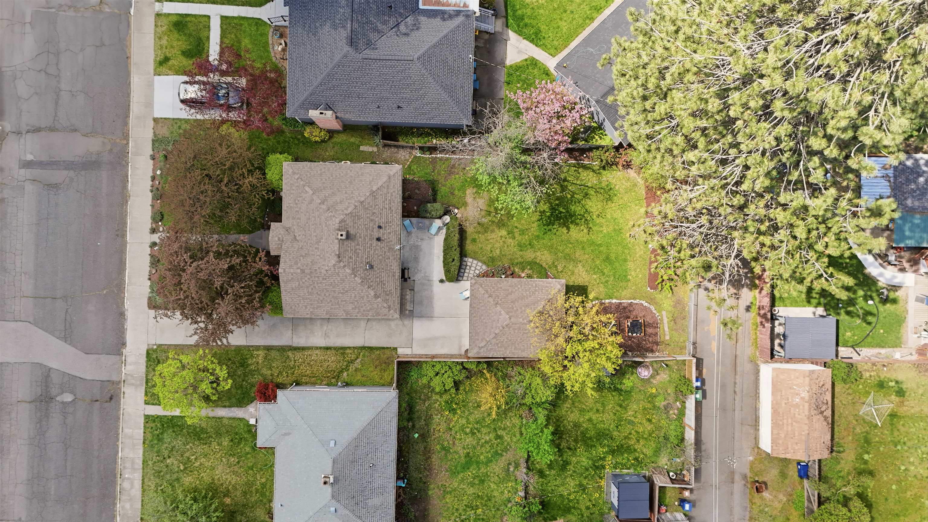 1311 E 40th Ave - Photo 36