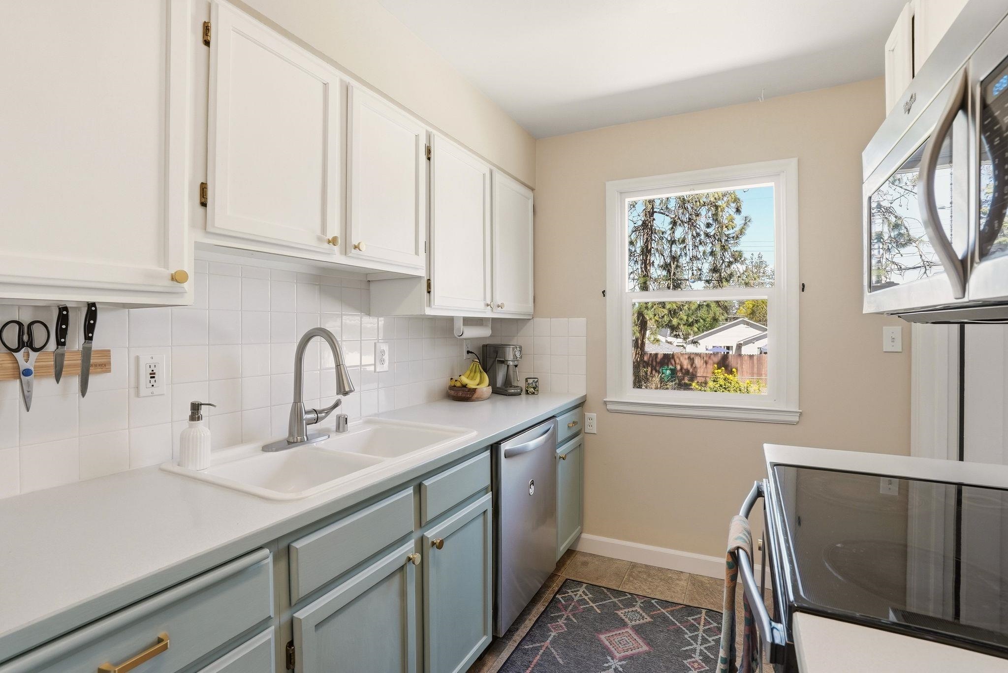 1311 E 40th Ave - Photo 10