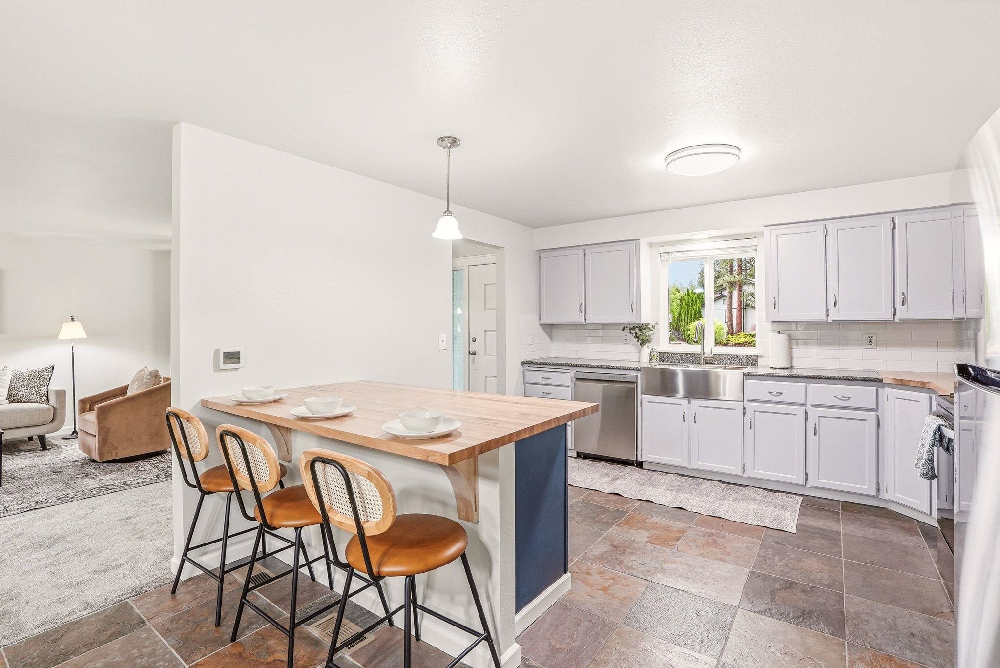 11213 N Astor St - Photo 14