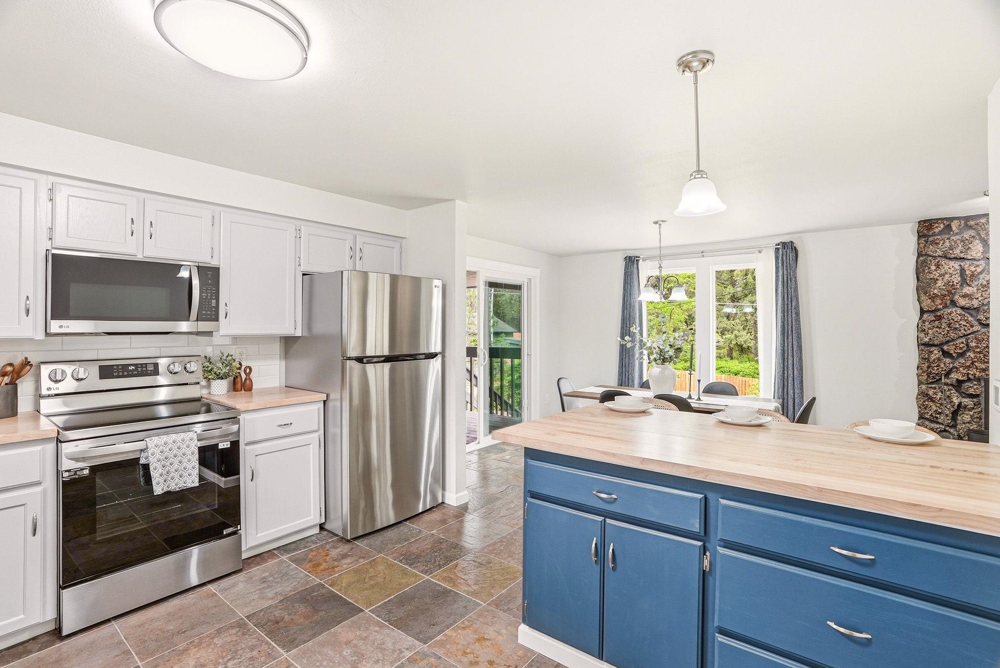11213 N Astor St - Photo 15