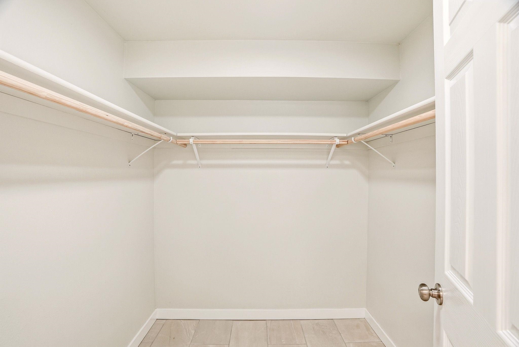 11213 N Astor St - Photo 24