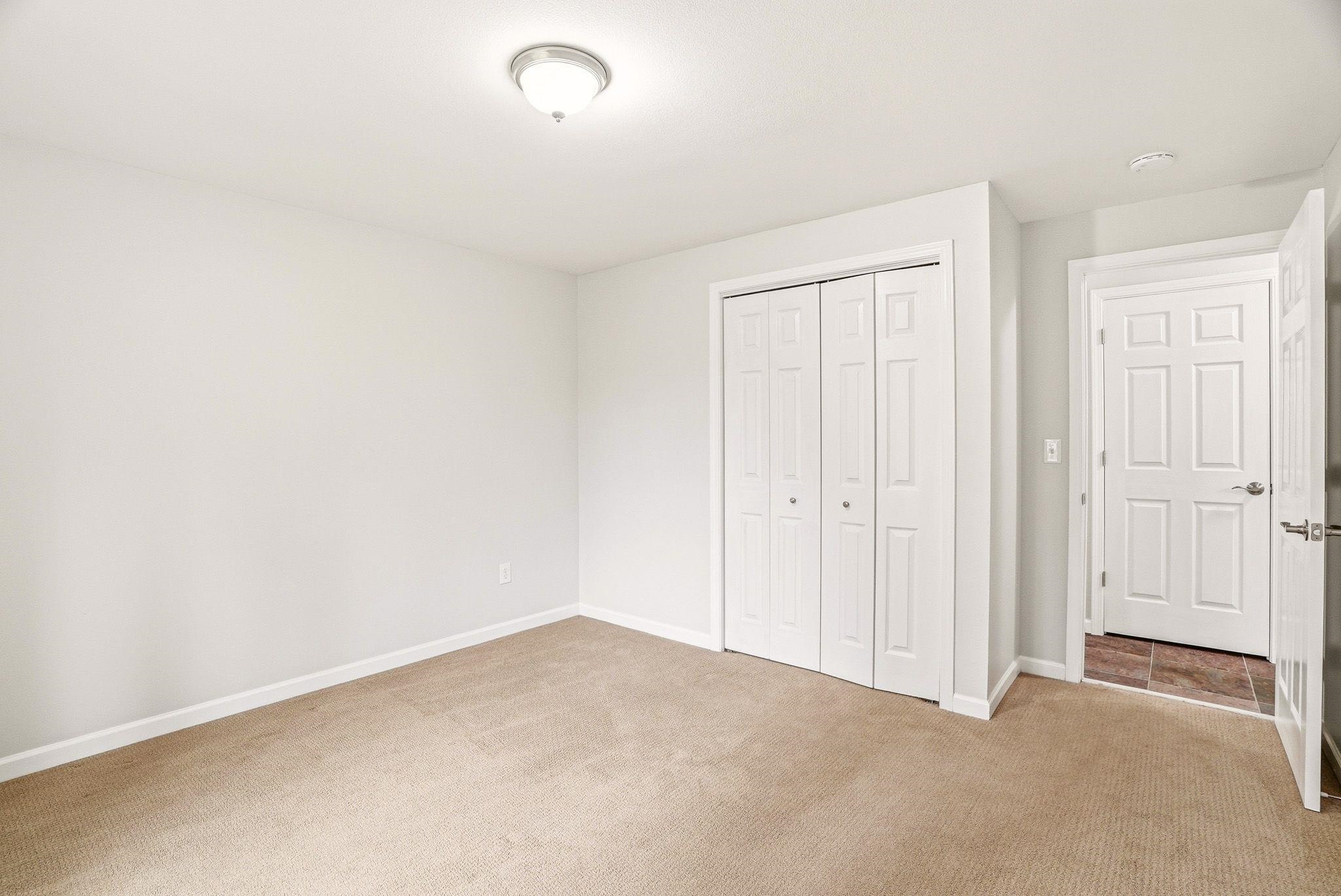 11213 N Astor St - Photo 27