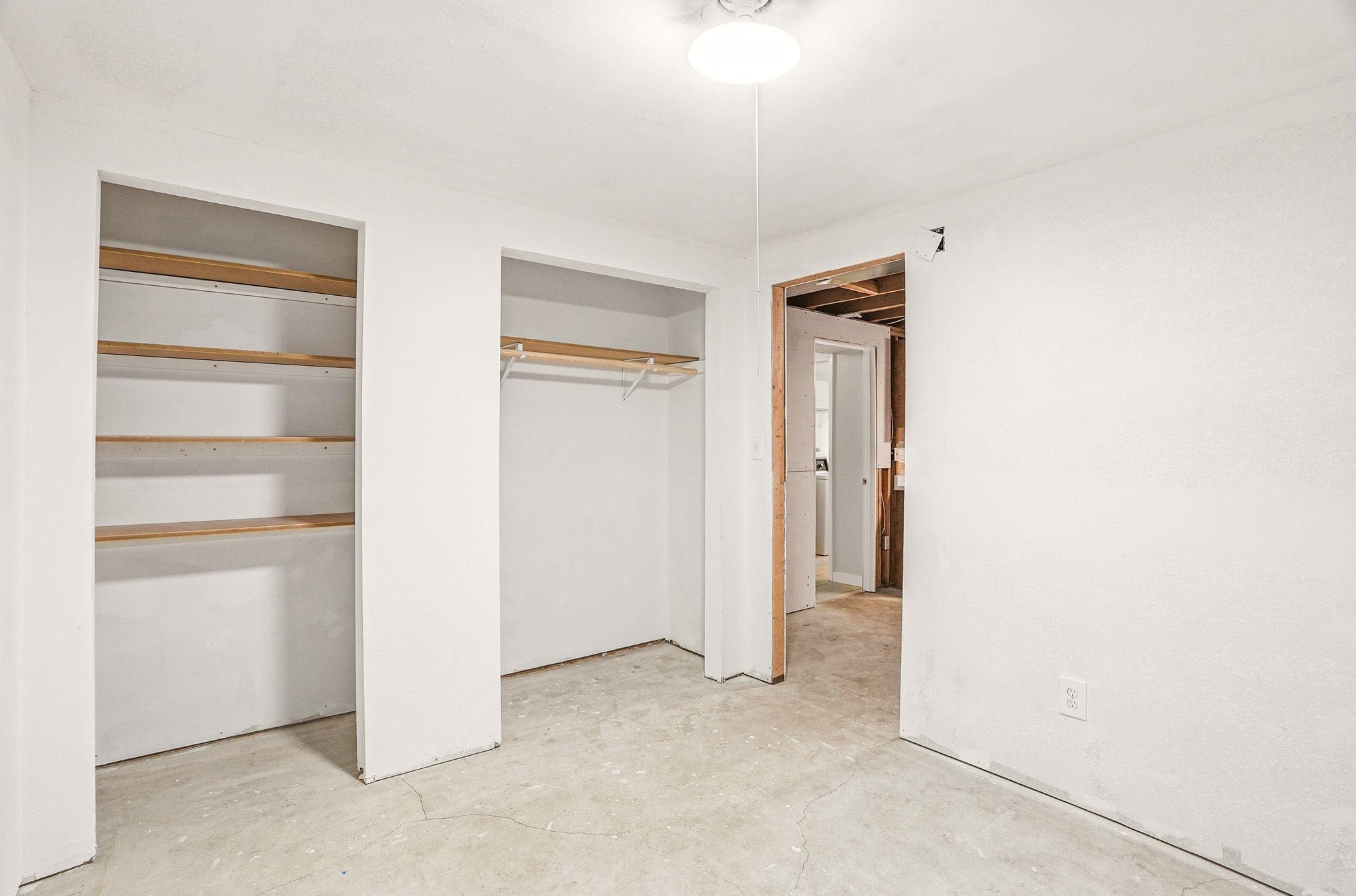 11213 N Astor St - Photo 33