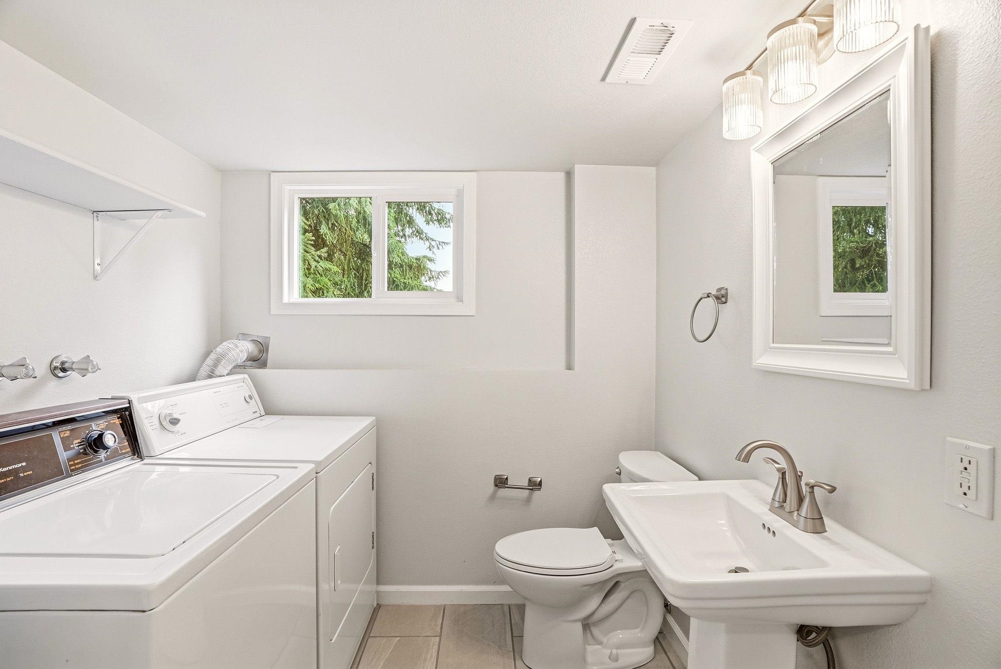 11213 N Astor St - Photo 39