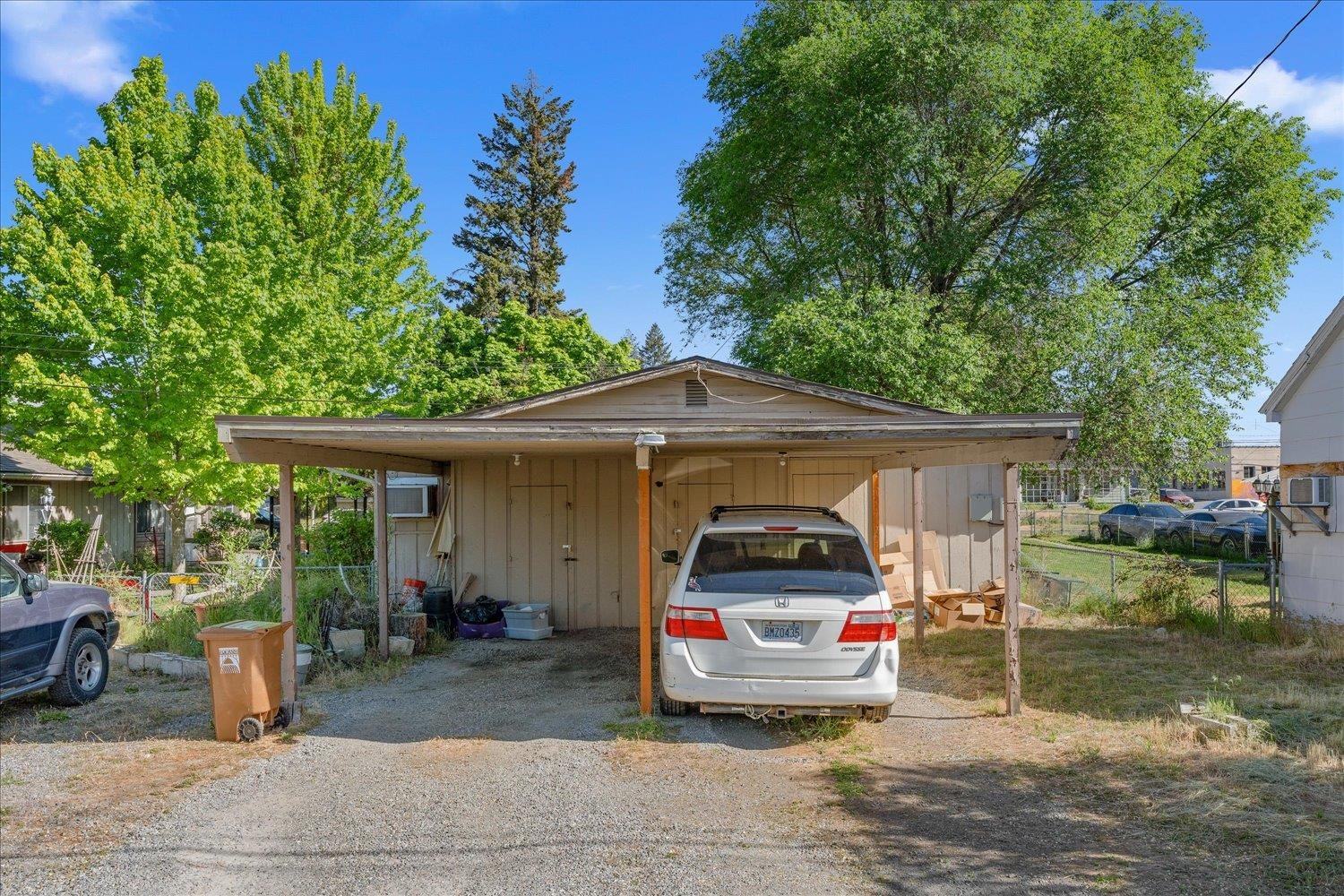 1111 W Providence Ave - Photo 16