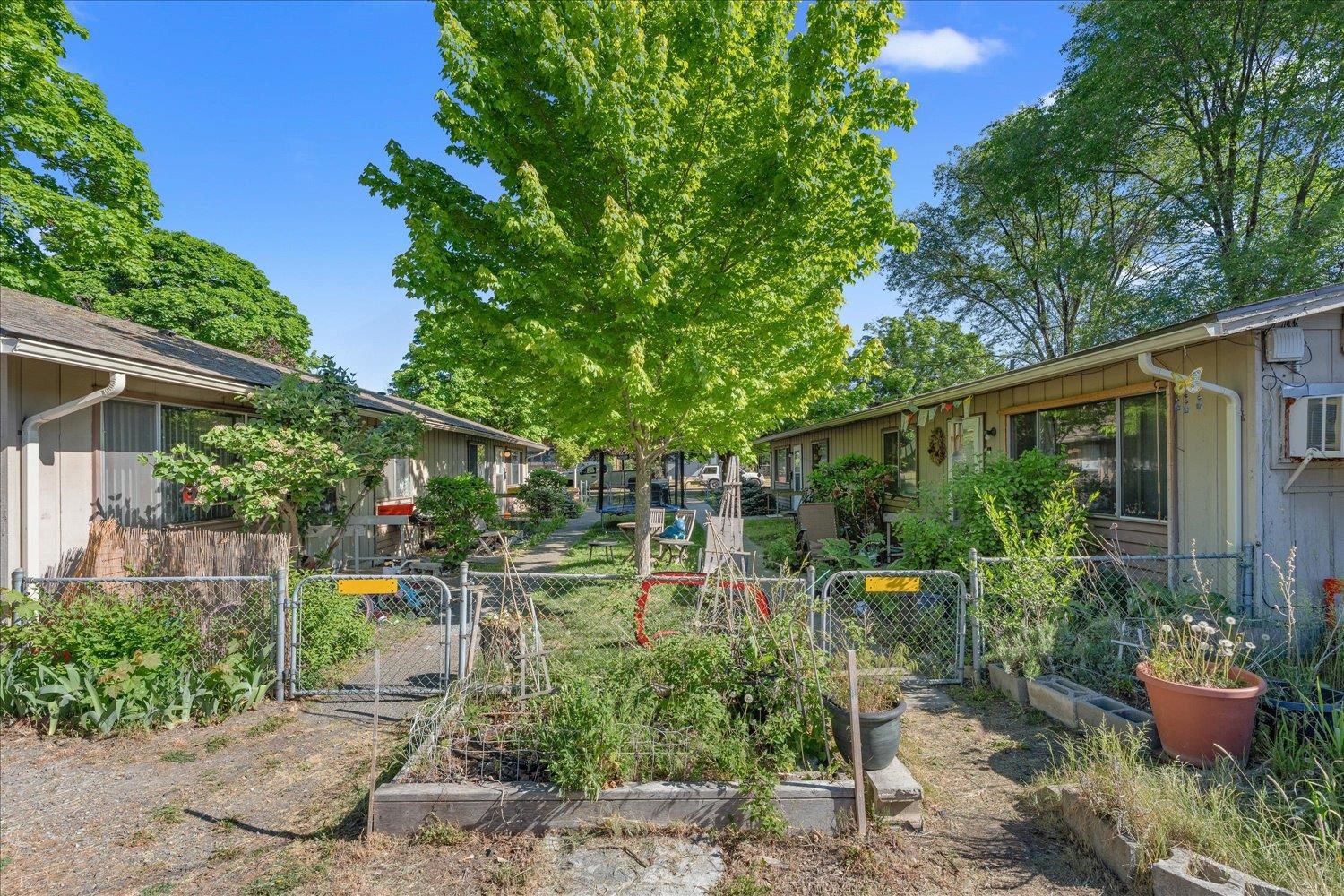 1111 W Providence Ave - Photo 18
