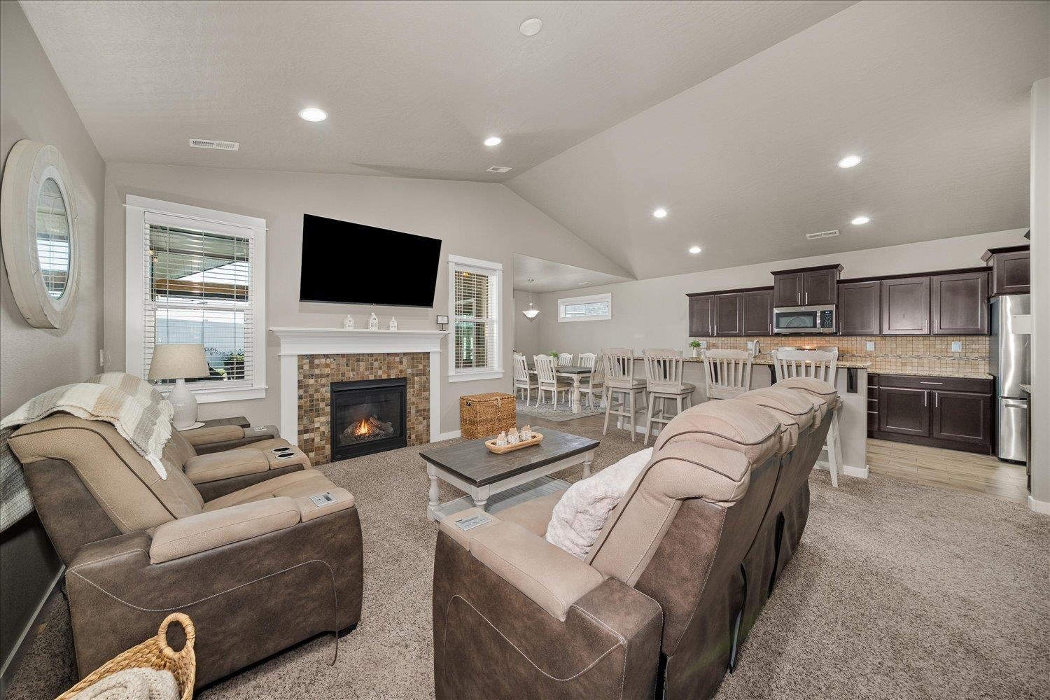8817 W Pirates Ct - Photo 3