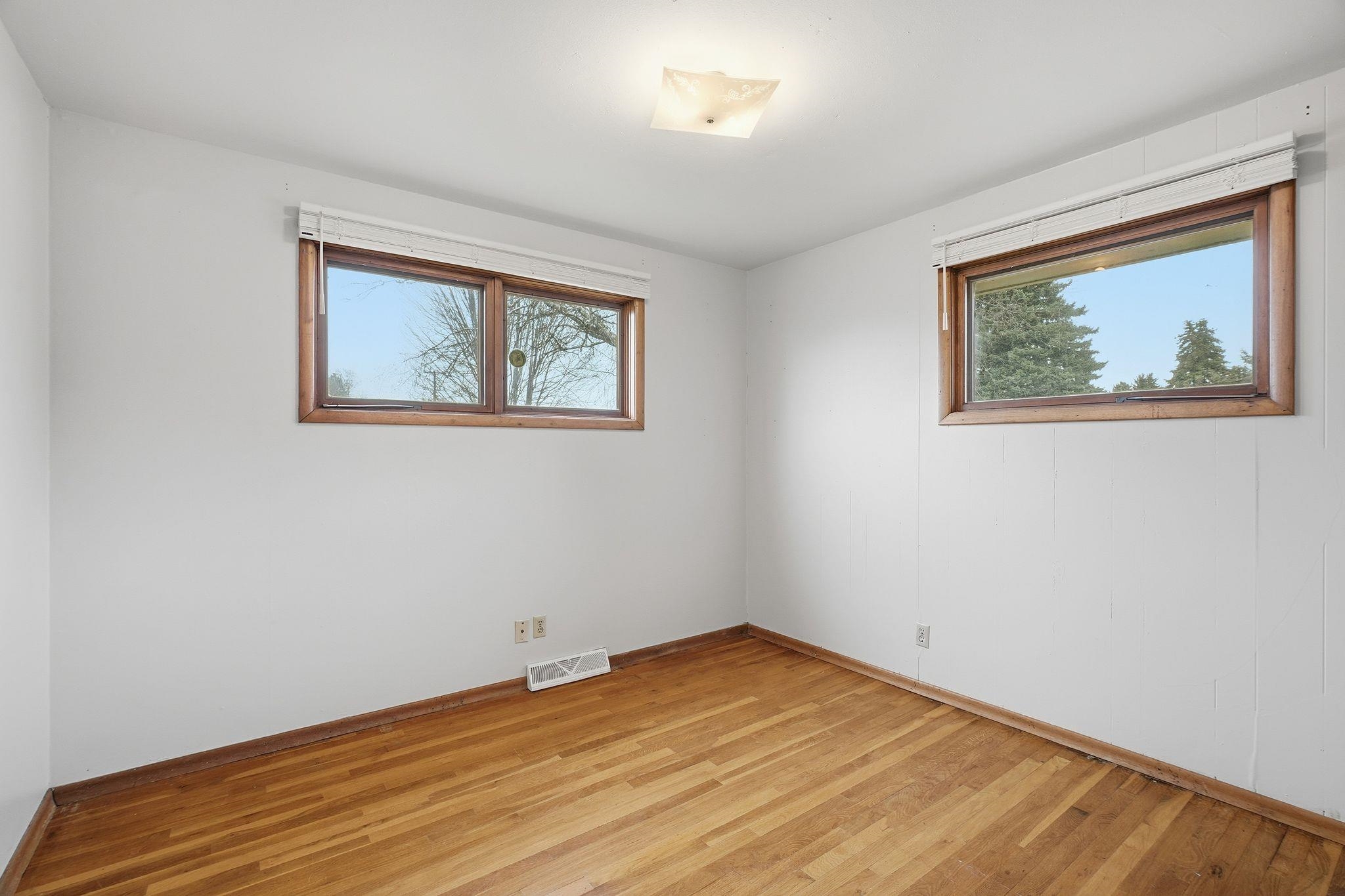 11822 E 15th Ave - Photo 19