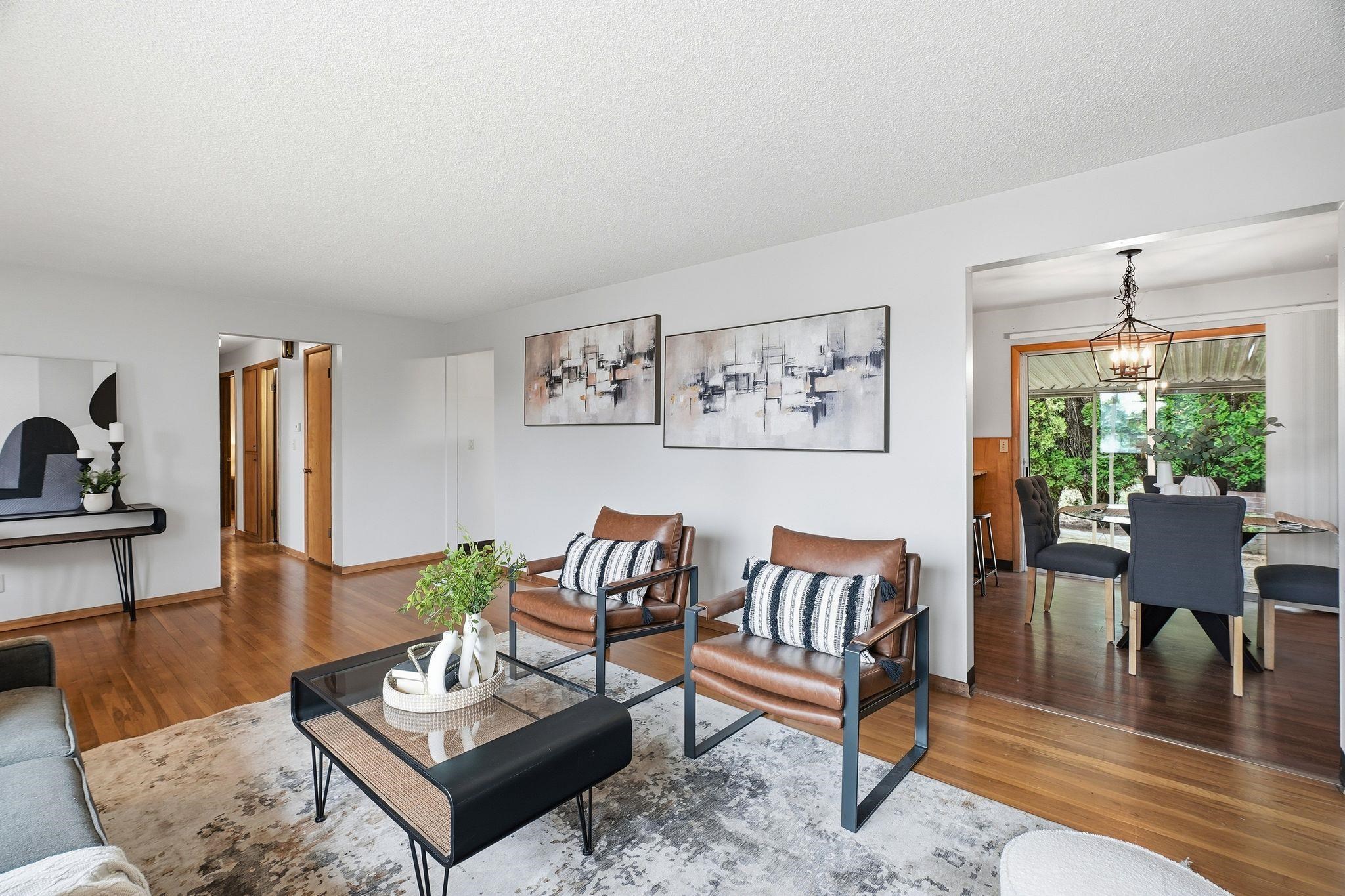11822 E 15th Ave - Photo 8