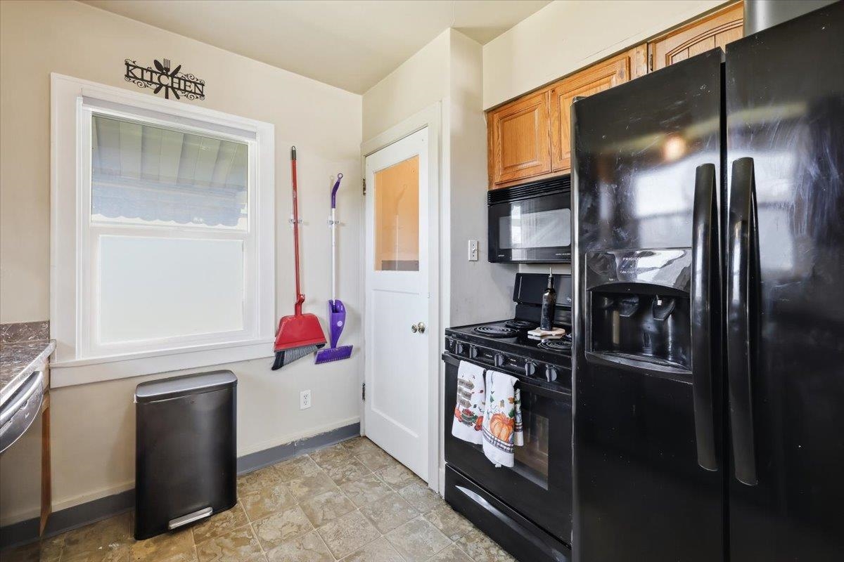 2025 E Glass Ave - Photo 12