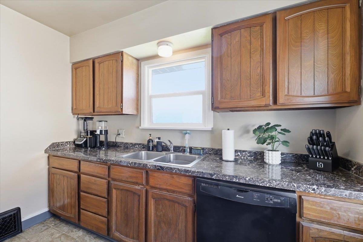 2025 E Glass Ave - Photo 13
