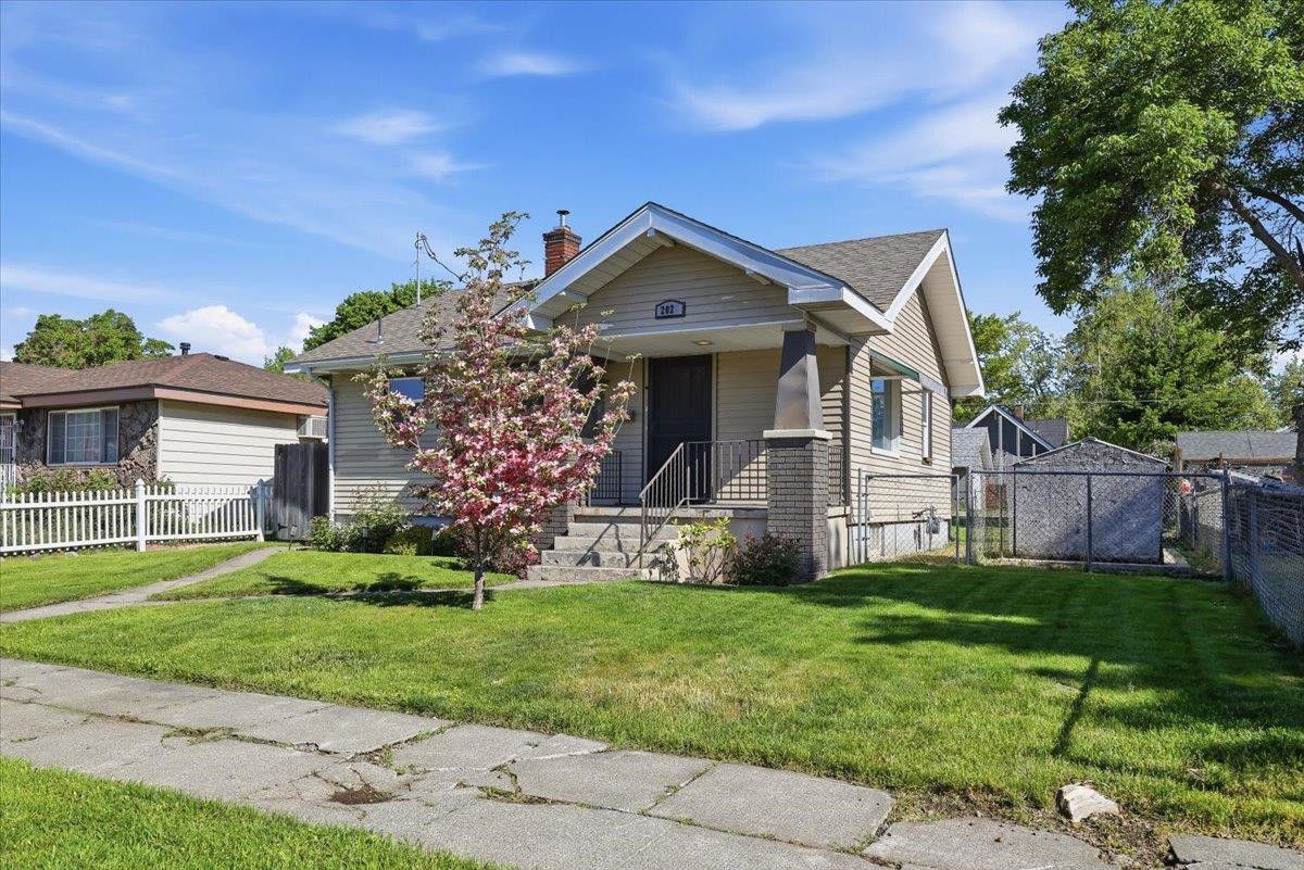 2025 E Glass Ave - Photo 3