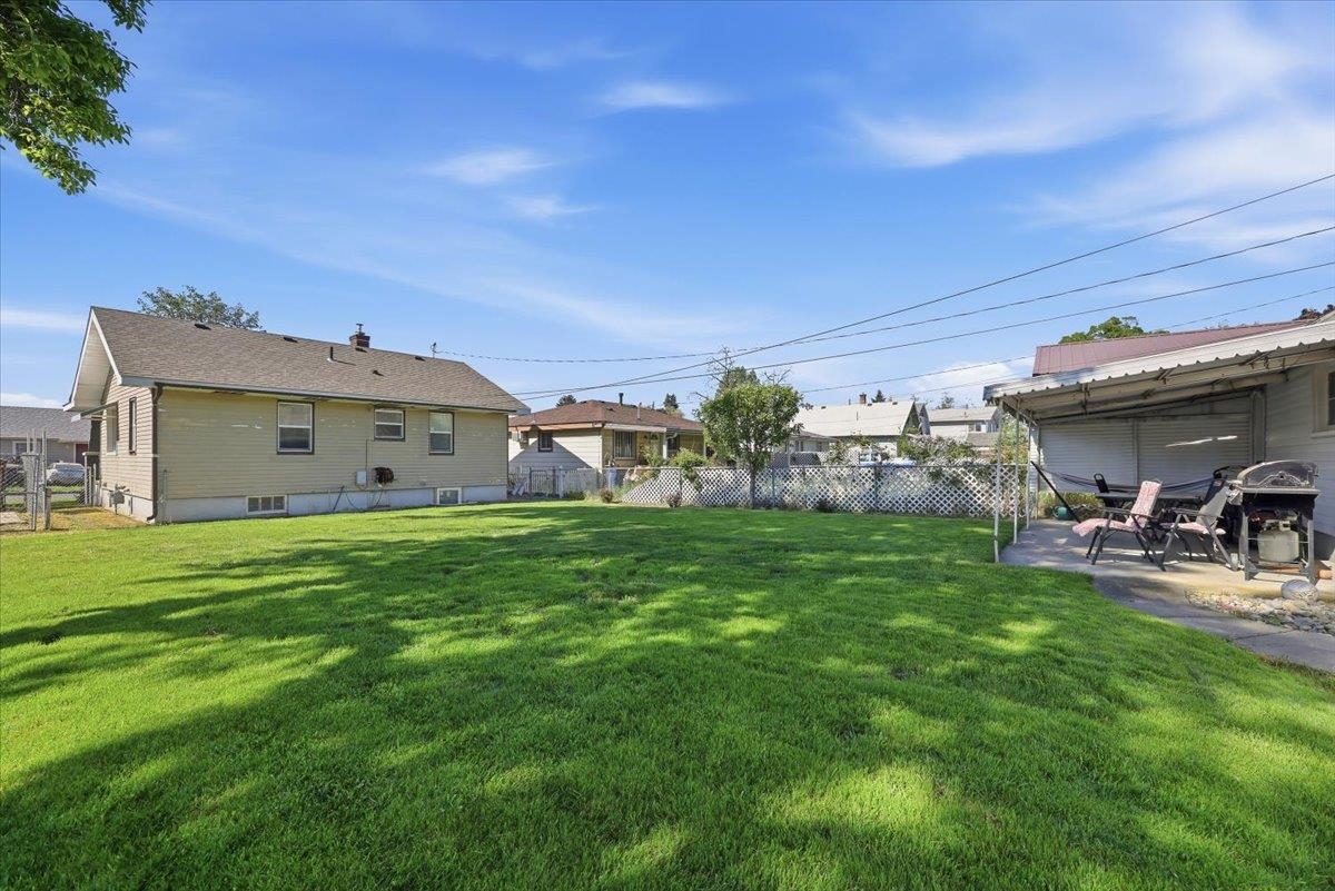 2025 E Glass Ave - Photo 23