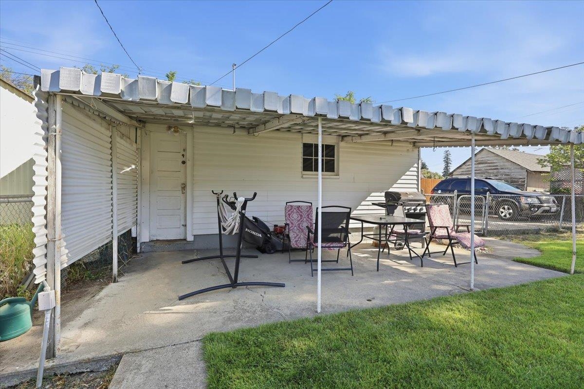 2025 E Glass Ave - Photo 27