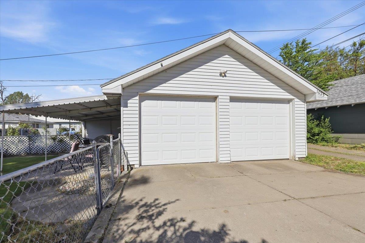 2025 E Glass Ave - Photo 30