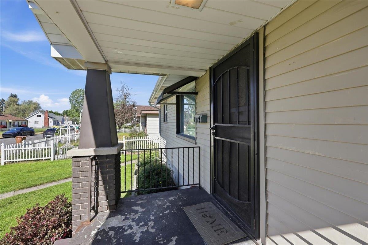 2025 E Glass Ave - Photo 4