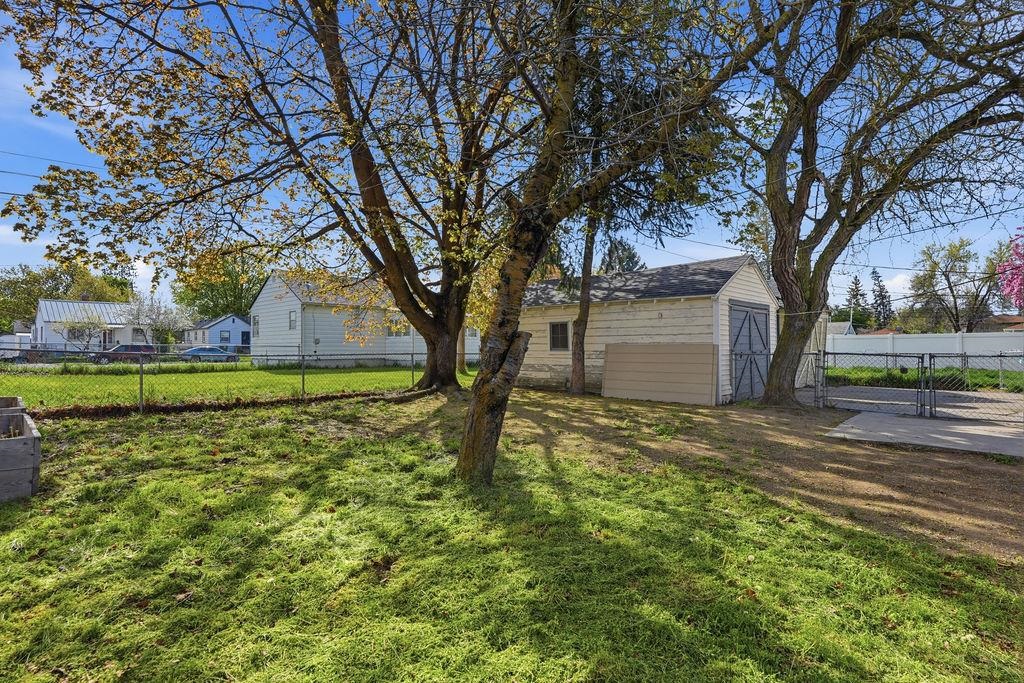 6116 N LINCOLN St - Photo 33