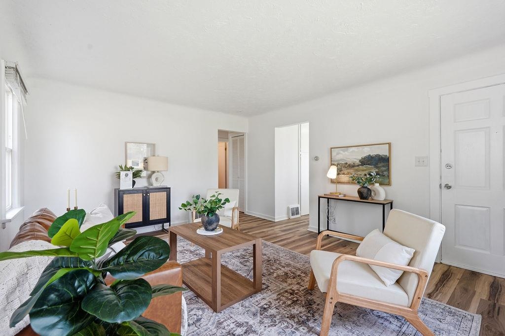 6116 N LINCOLN St - Photo 8