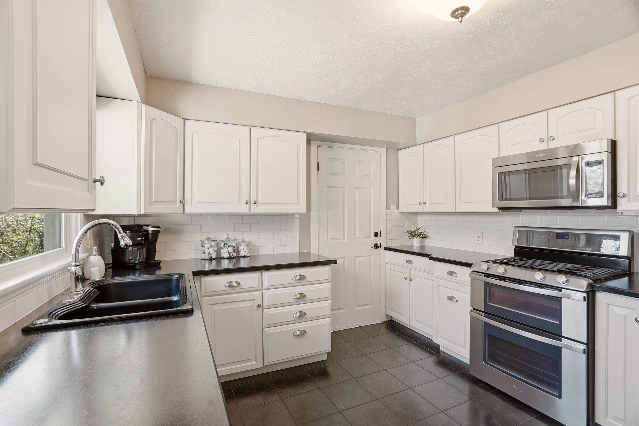 1823 S Grand Blvd - Photo 11