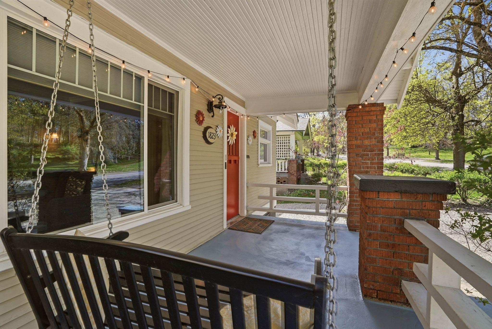 1823 S Grand Blvd - Photo 3