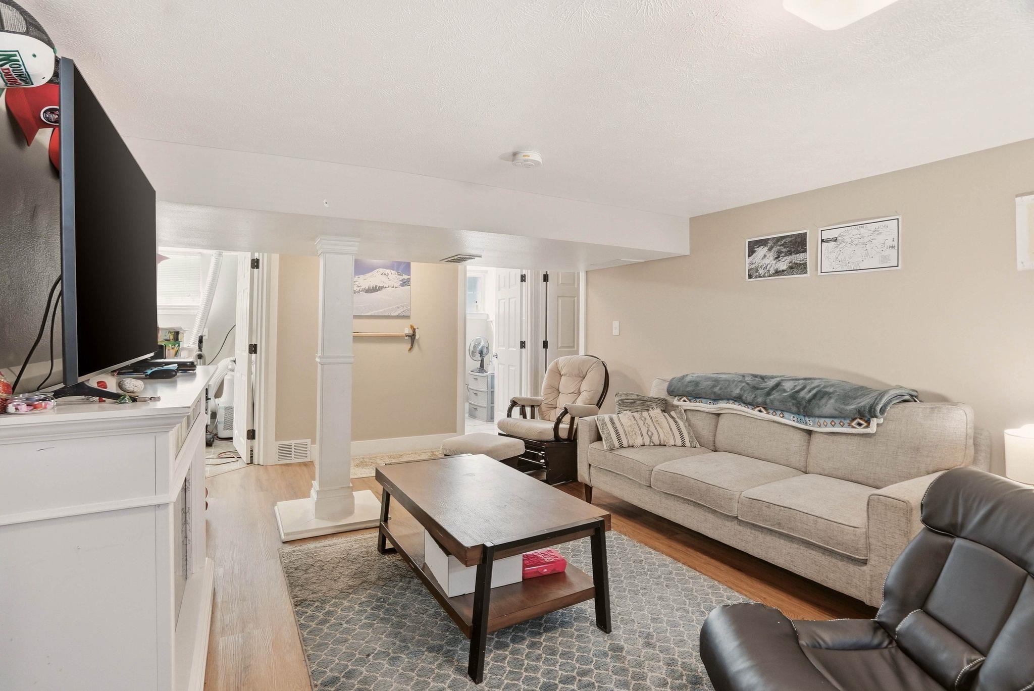 1823 S Grand Blvd - Photo 22