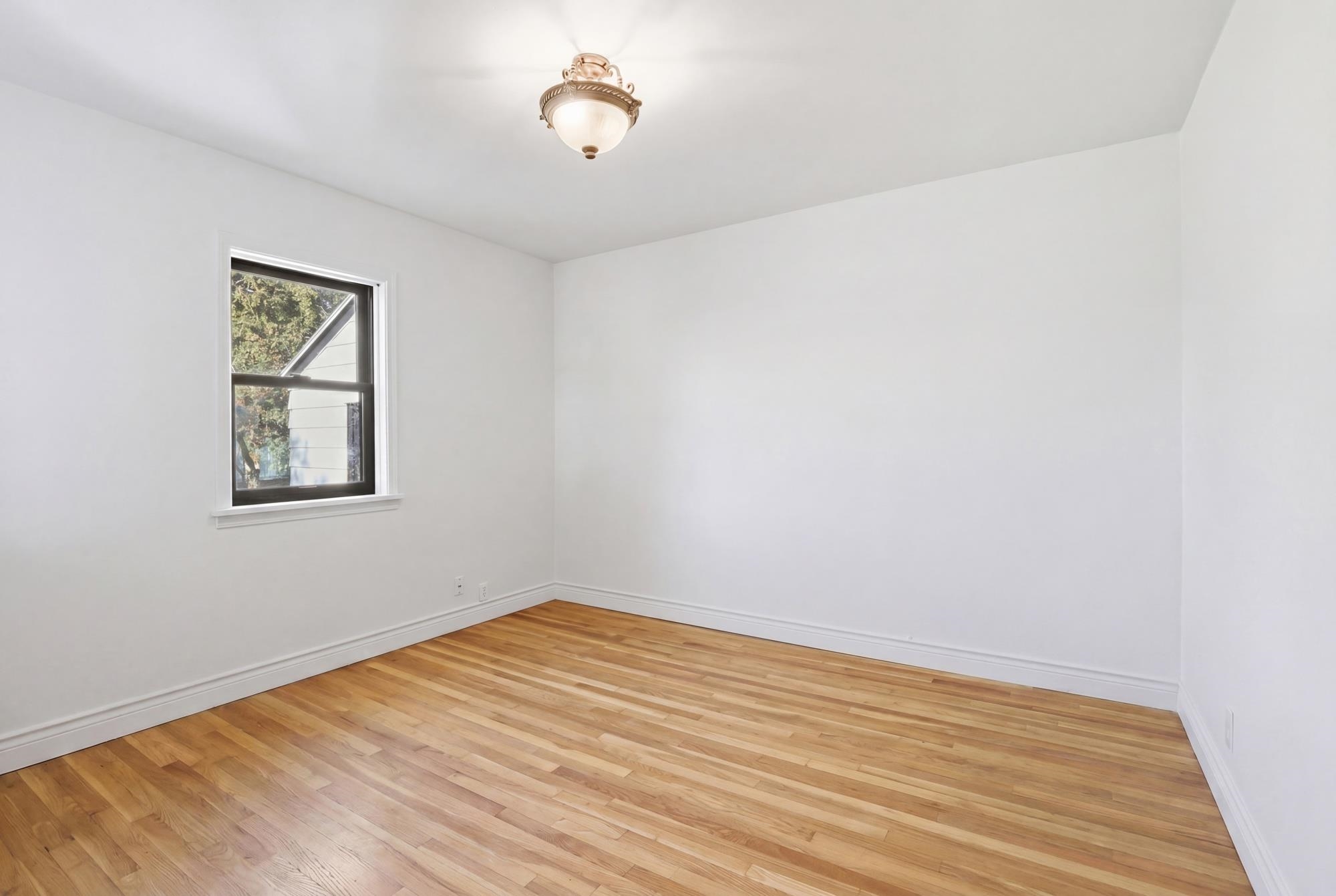 9723 E Broadway Ave - Photo 20