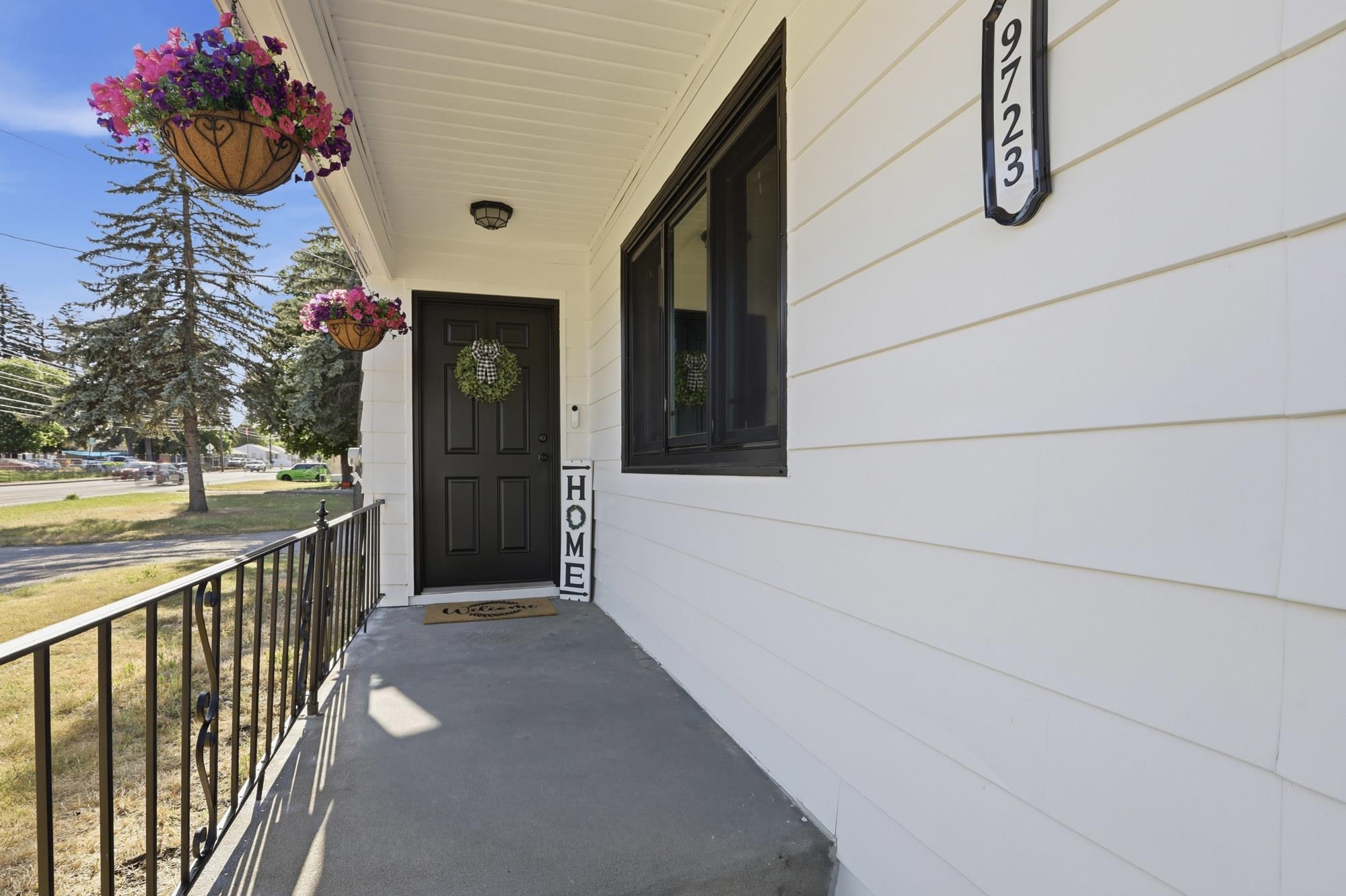 9723 E Broadway Ave - Photo 3