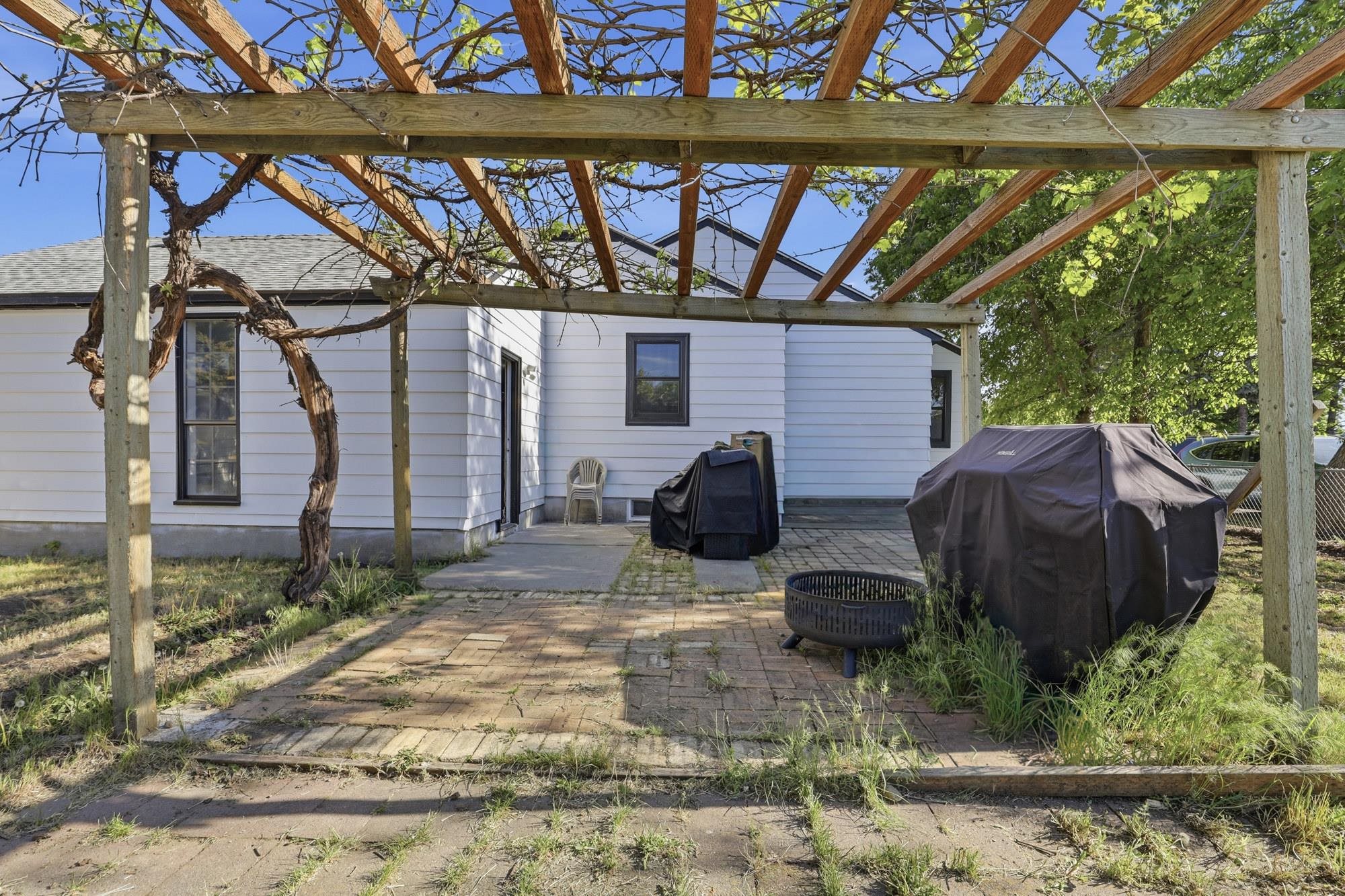9723 E Broadway Ave - Photo 33