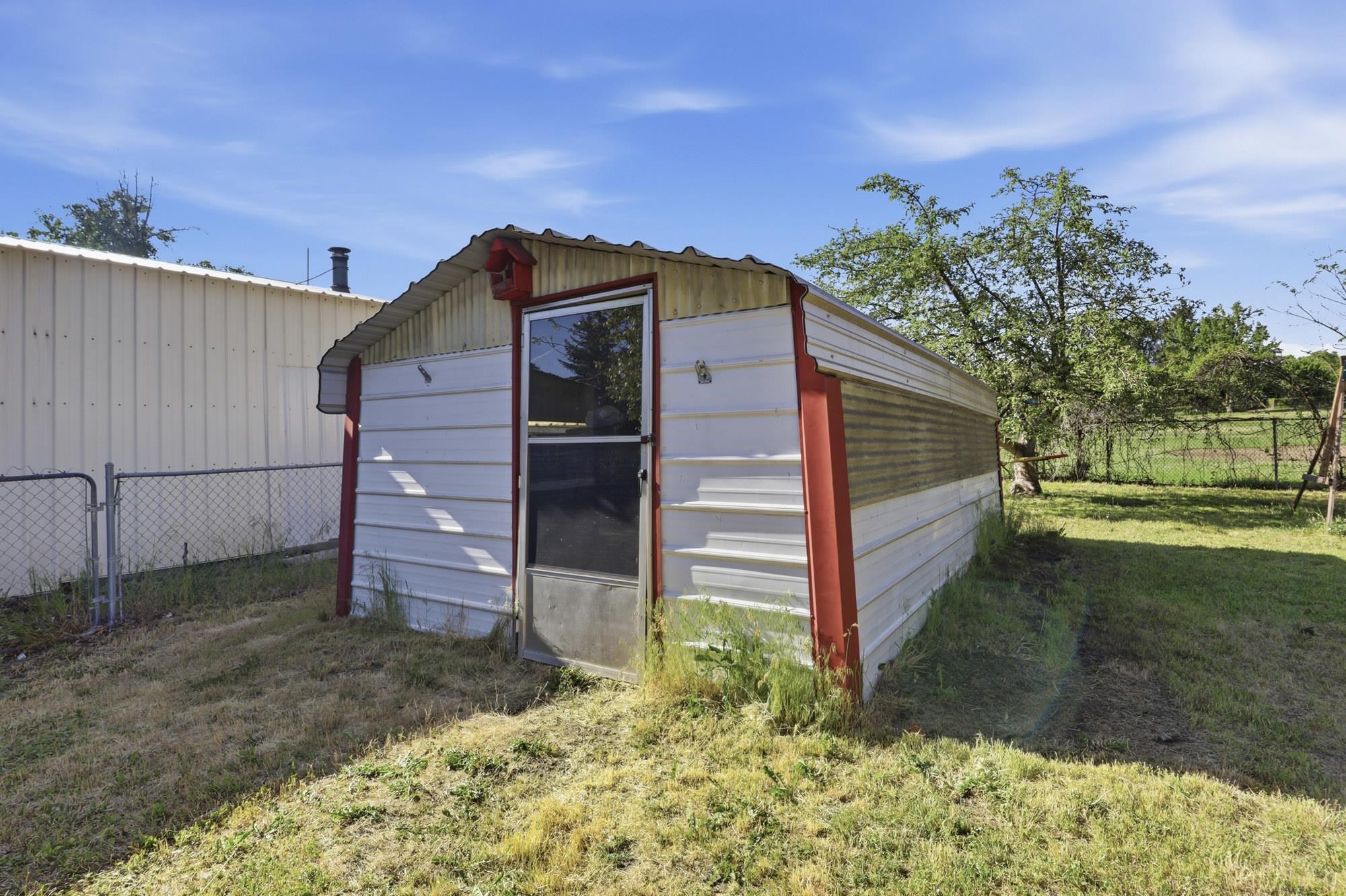 9723 E Broadway Ave - Photo 38