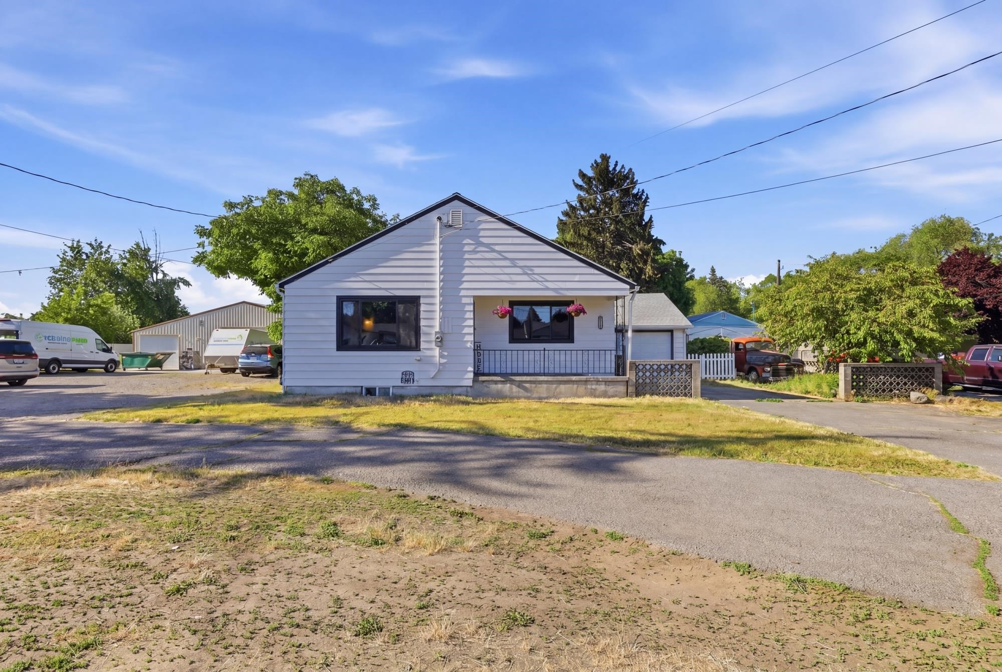 9723 E Broadway Ave - Photo 43