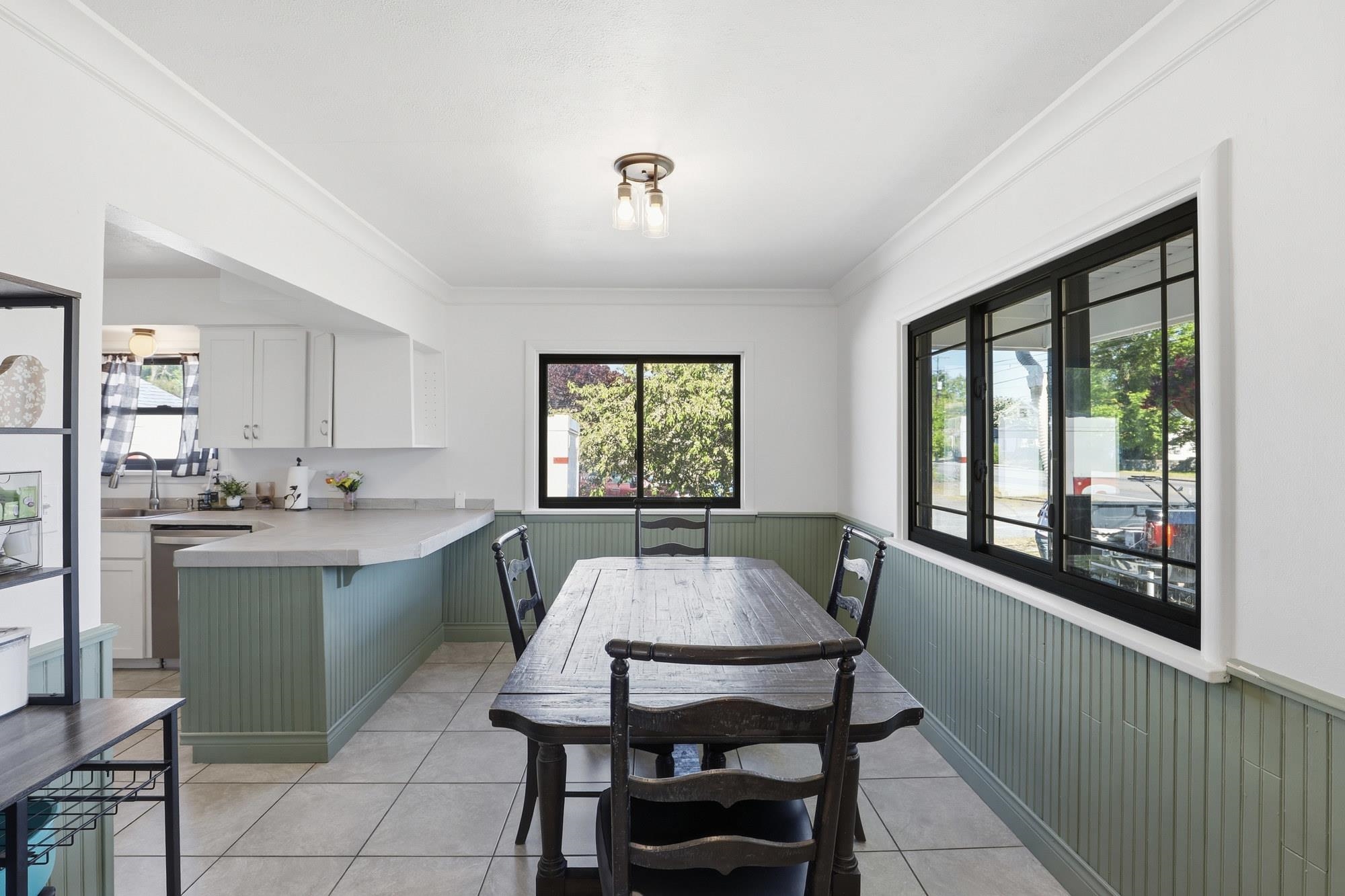 9723 E Broadway Ave - Photo 8