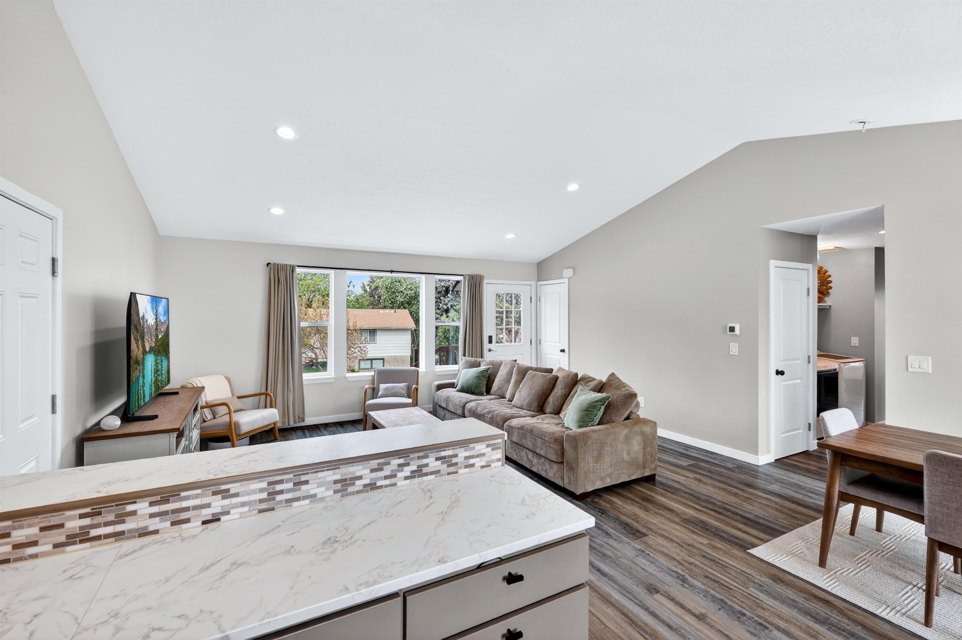 817 Park St - Photo 13