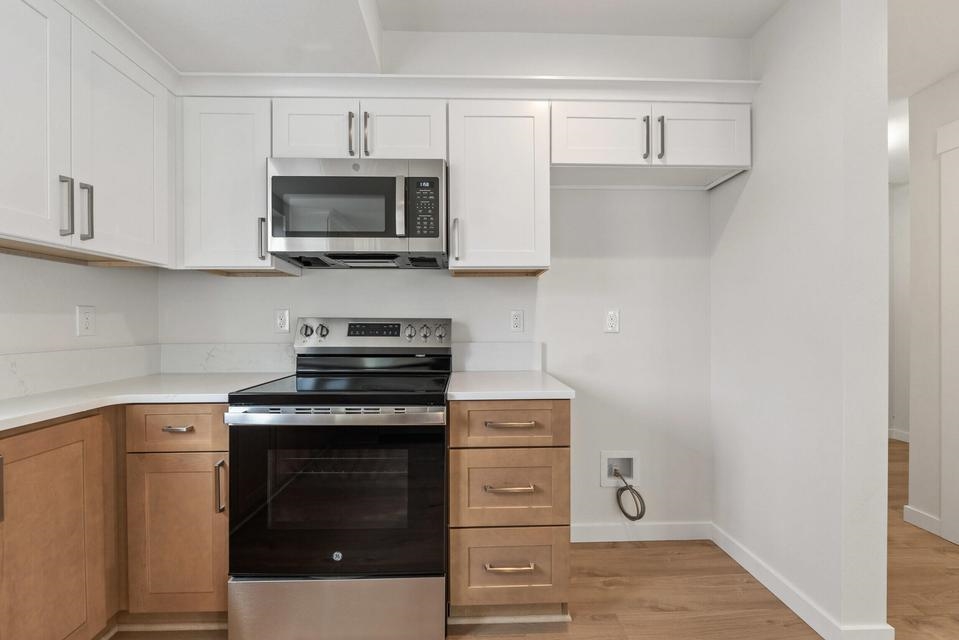 915 W Main St - Photo 12
