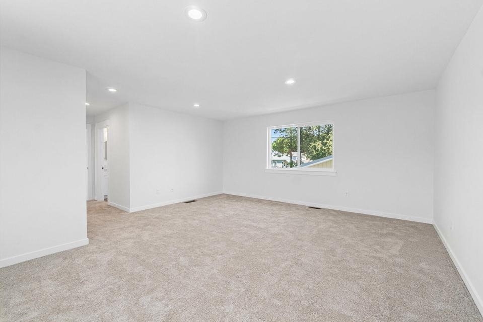 915 W Main St - Photo 20