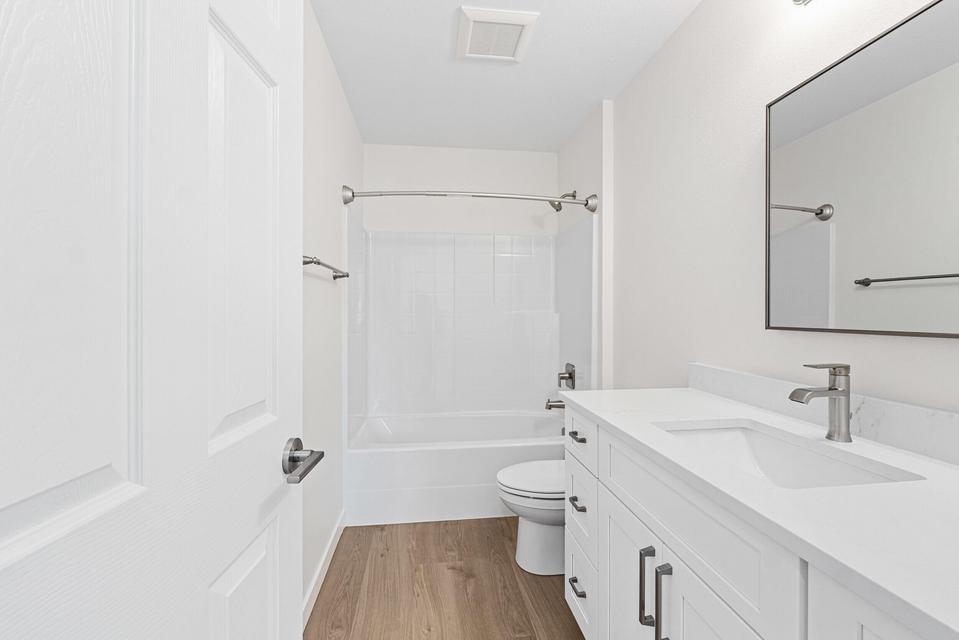915 W Main St - Photo 23