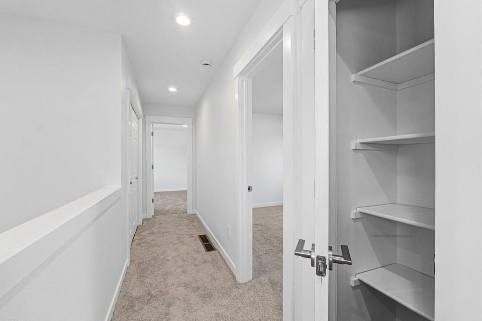 915 W Main St - Photo 25