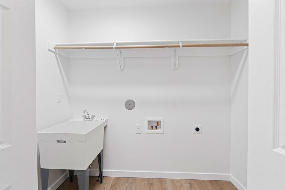 915 W Main St - Photo 26