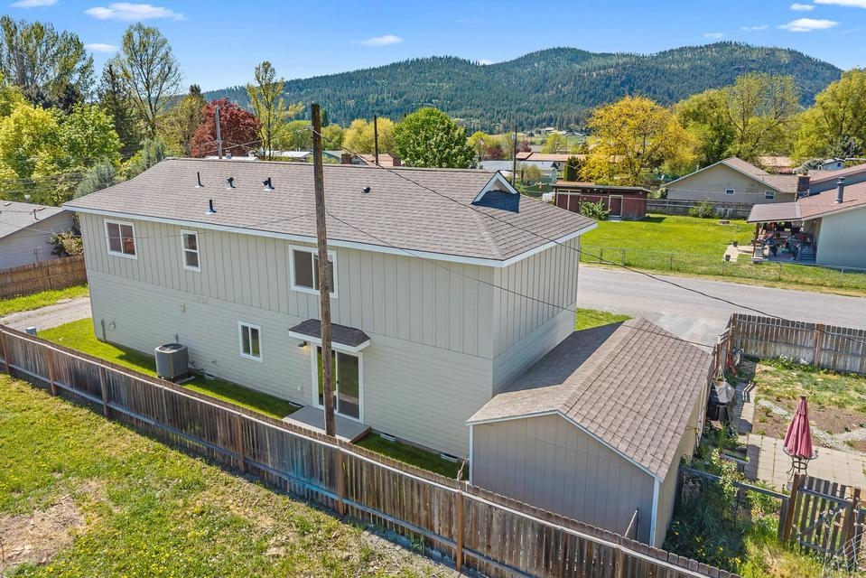 915 W Main St - Photo 6