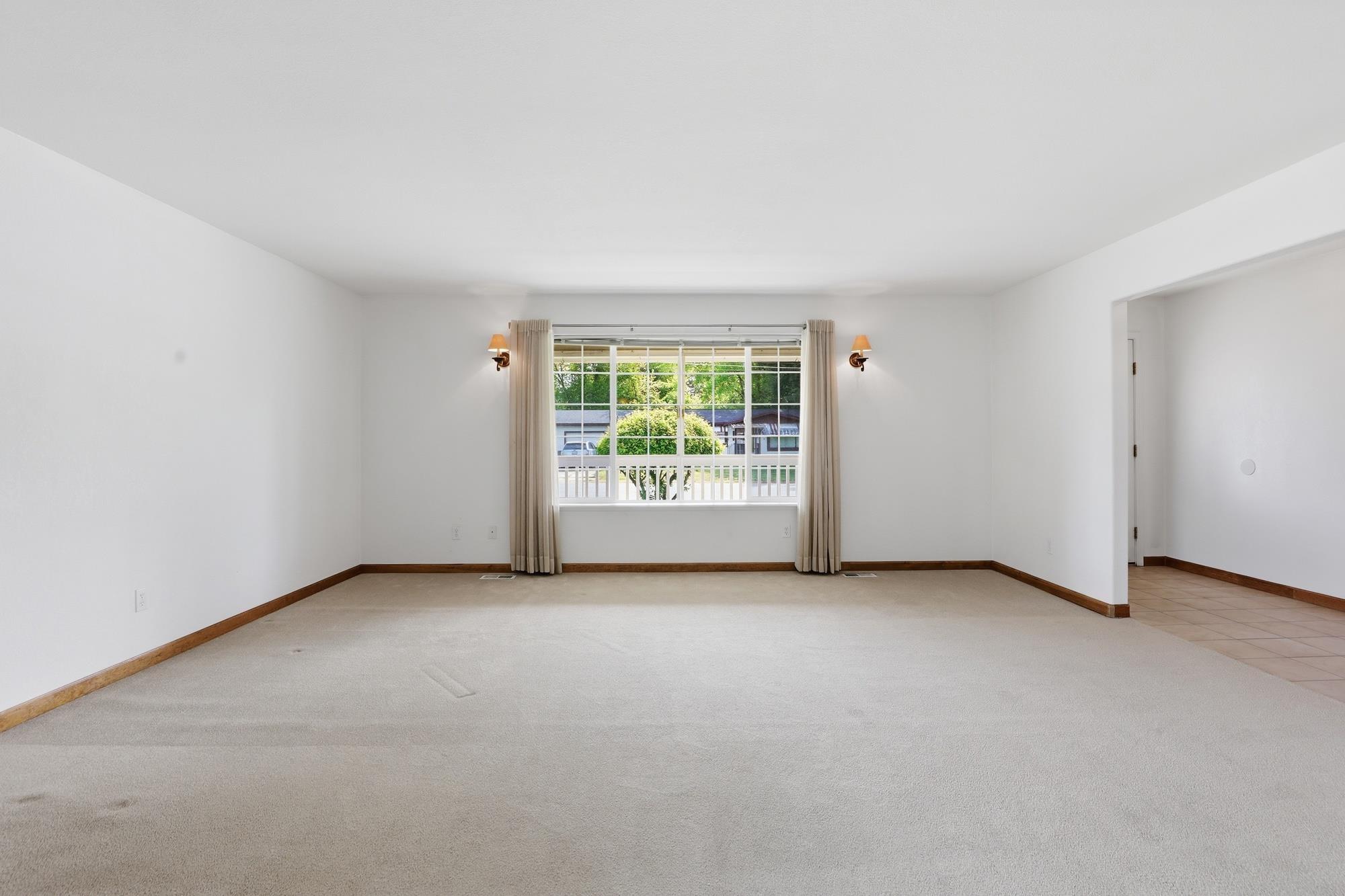 123 N STEVENS St - Photo 4