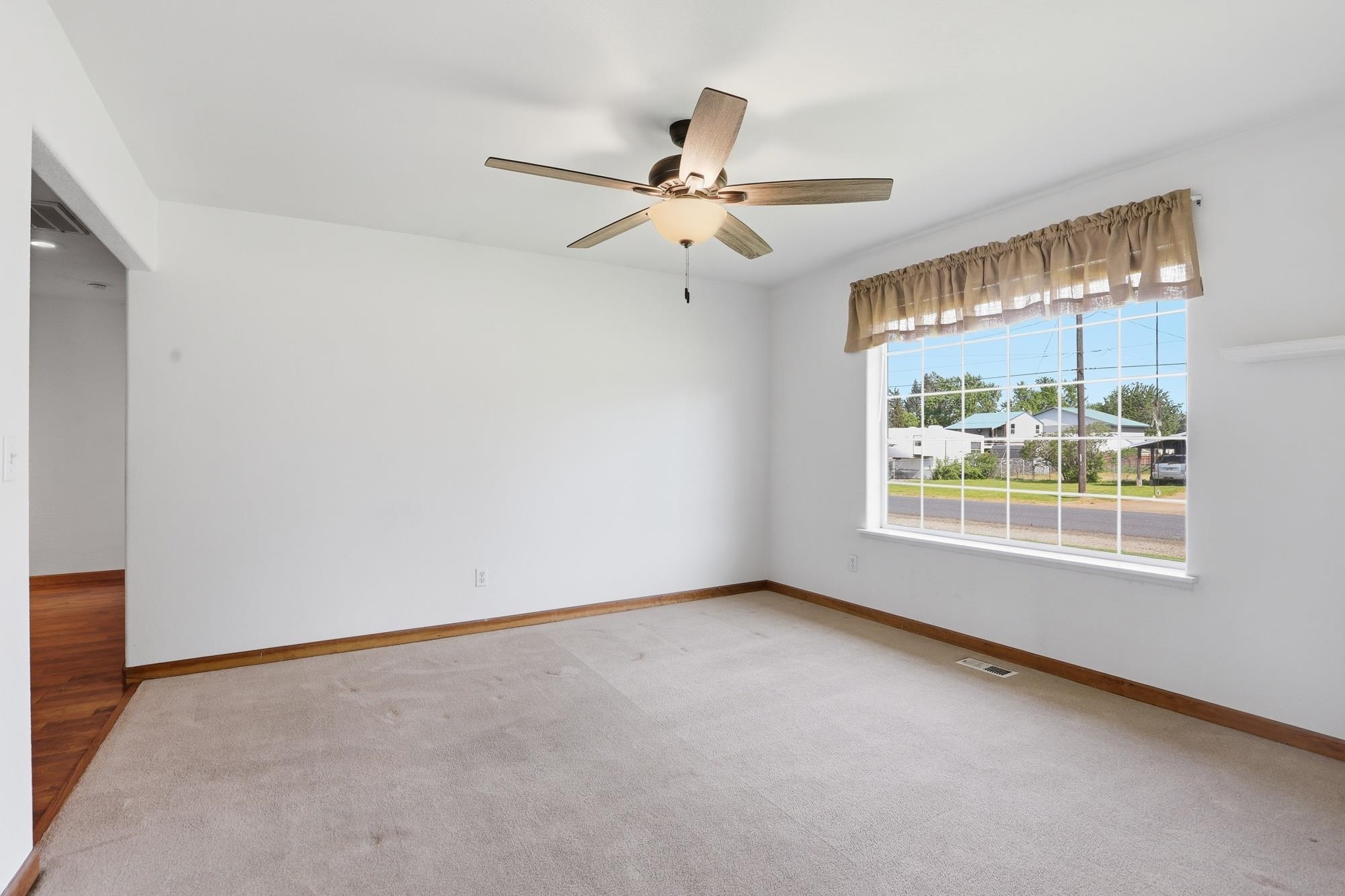 123 N STEVENS St - Photo 5