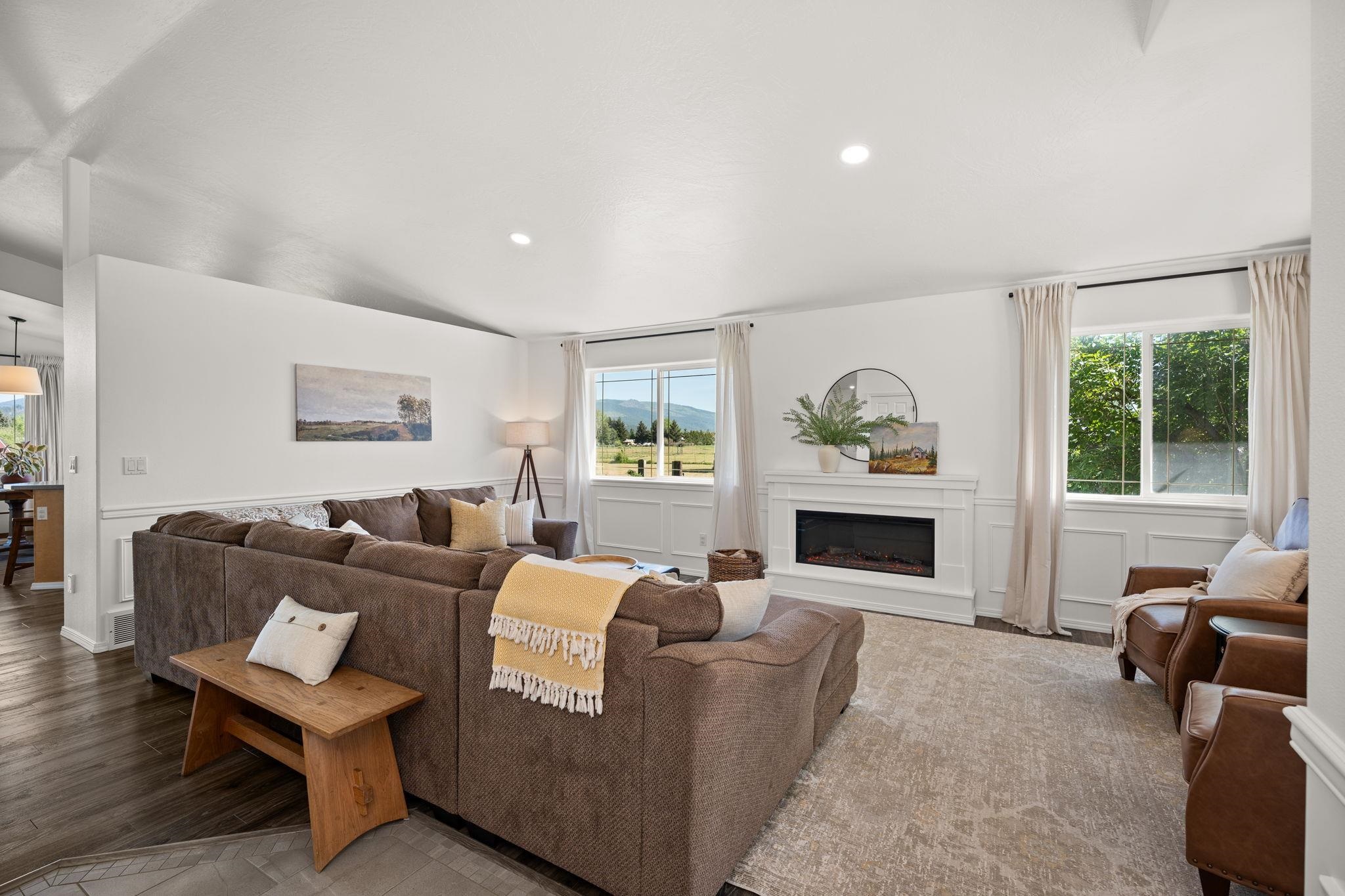 3718 N Arden Rd - Photo 5
