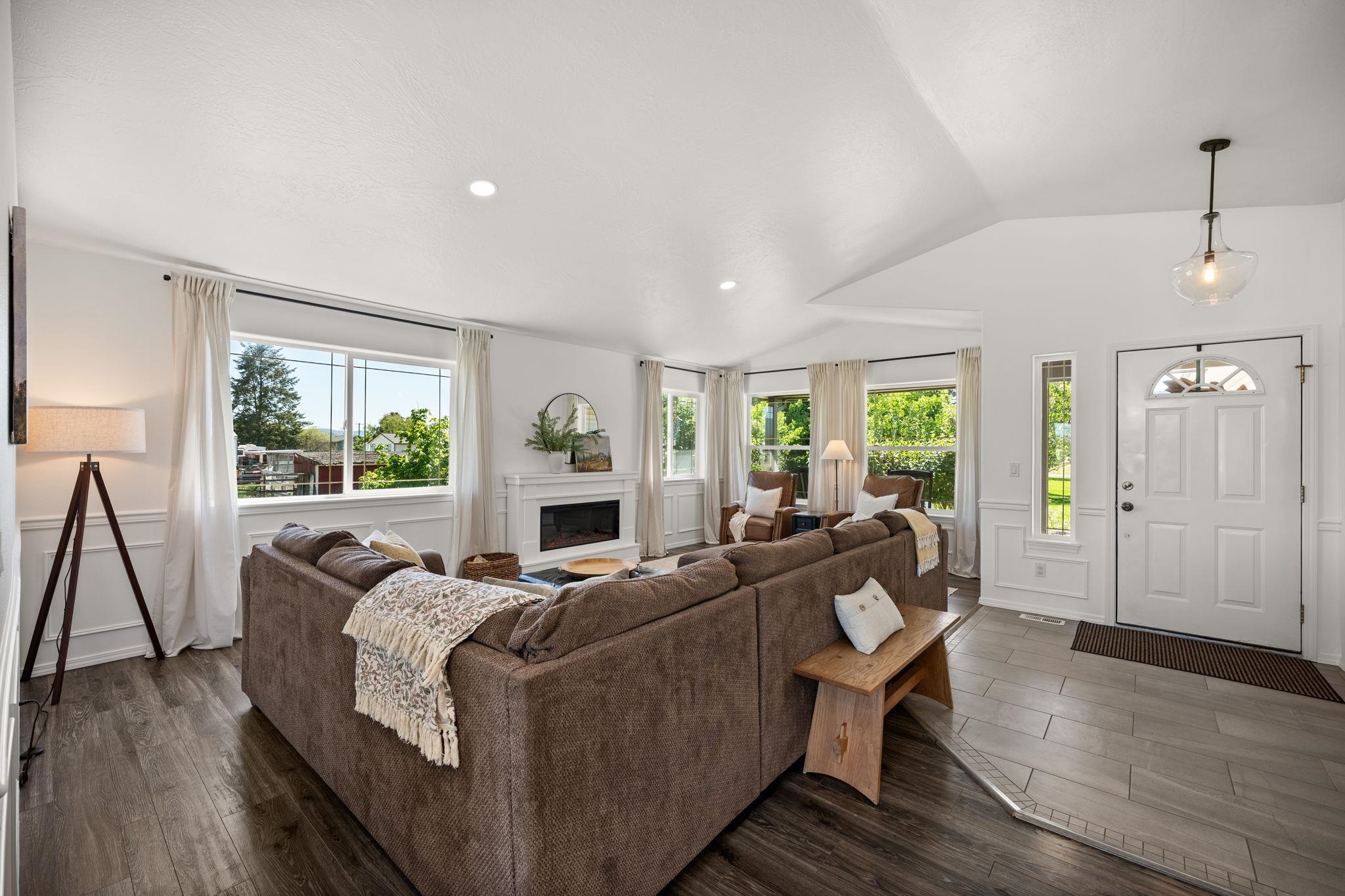 3718 N Arden Rd - Photo 6