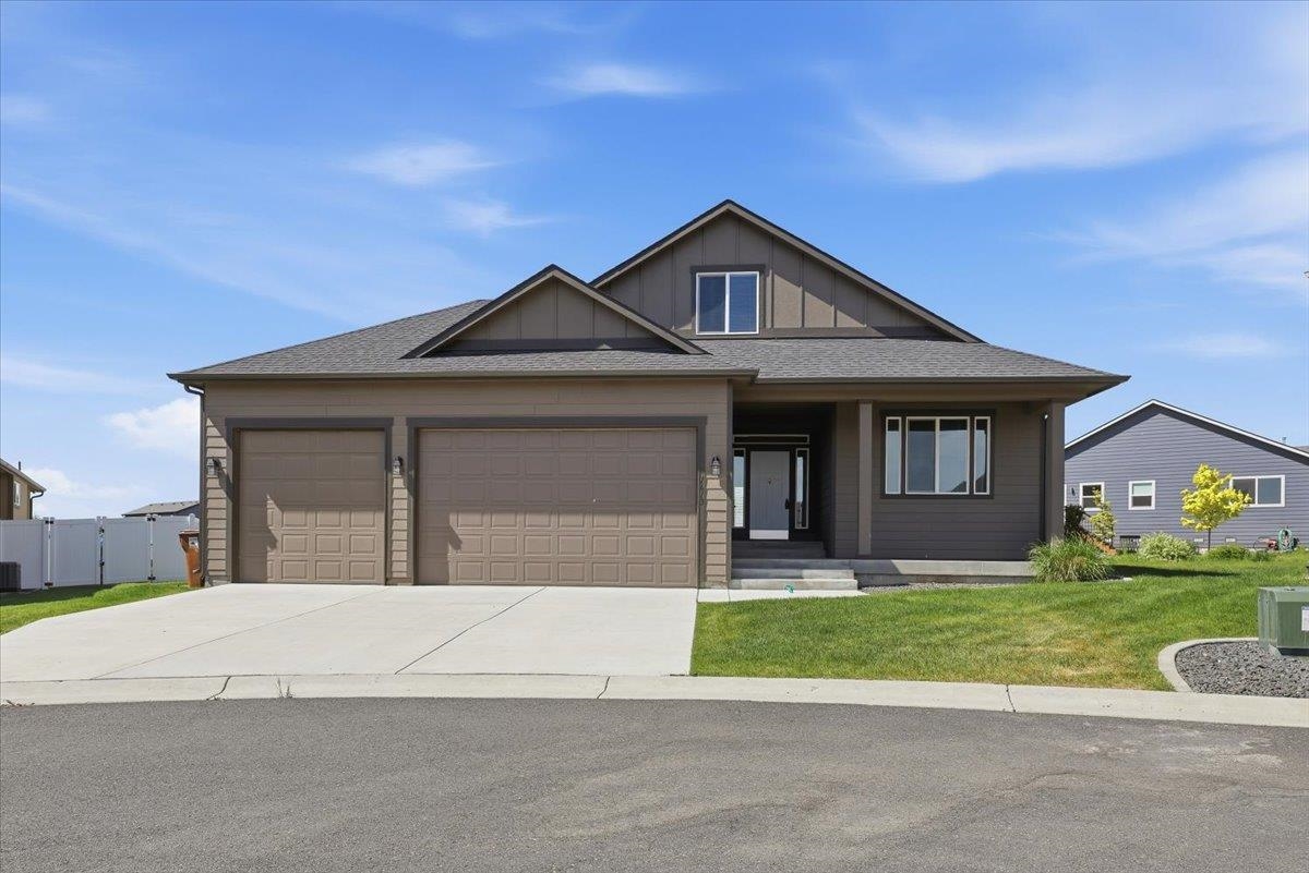 1613 W Lavender Ct - Photo 1