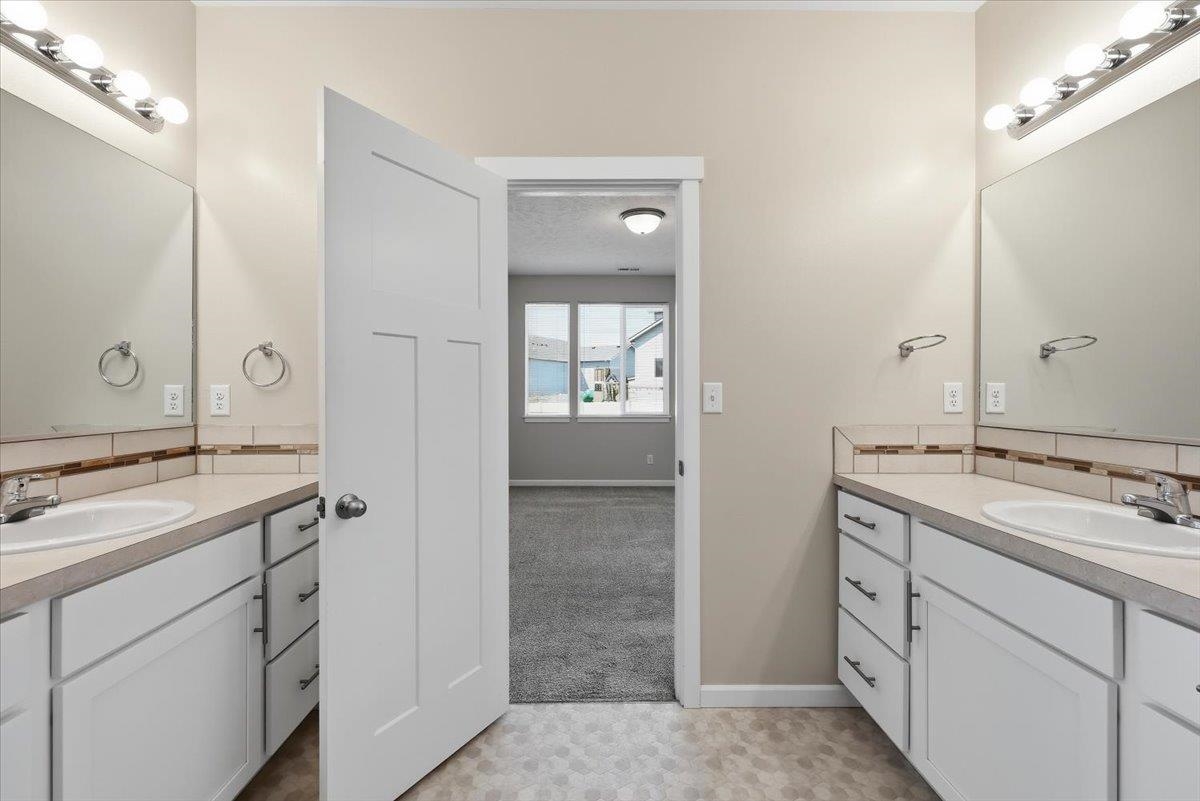 1613 W Lavender Ct - Photo 11