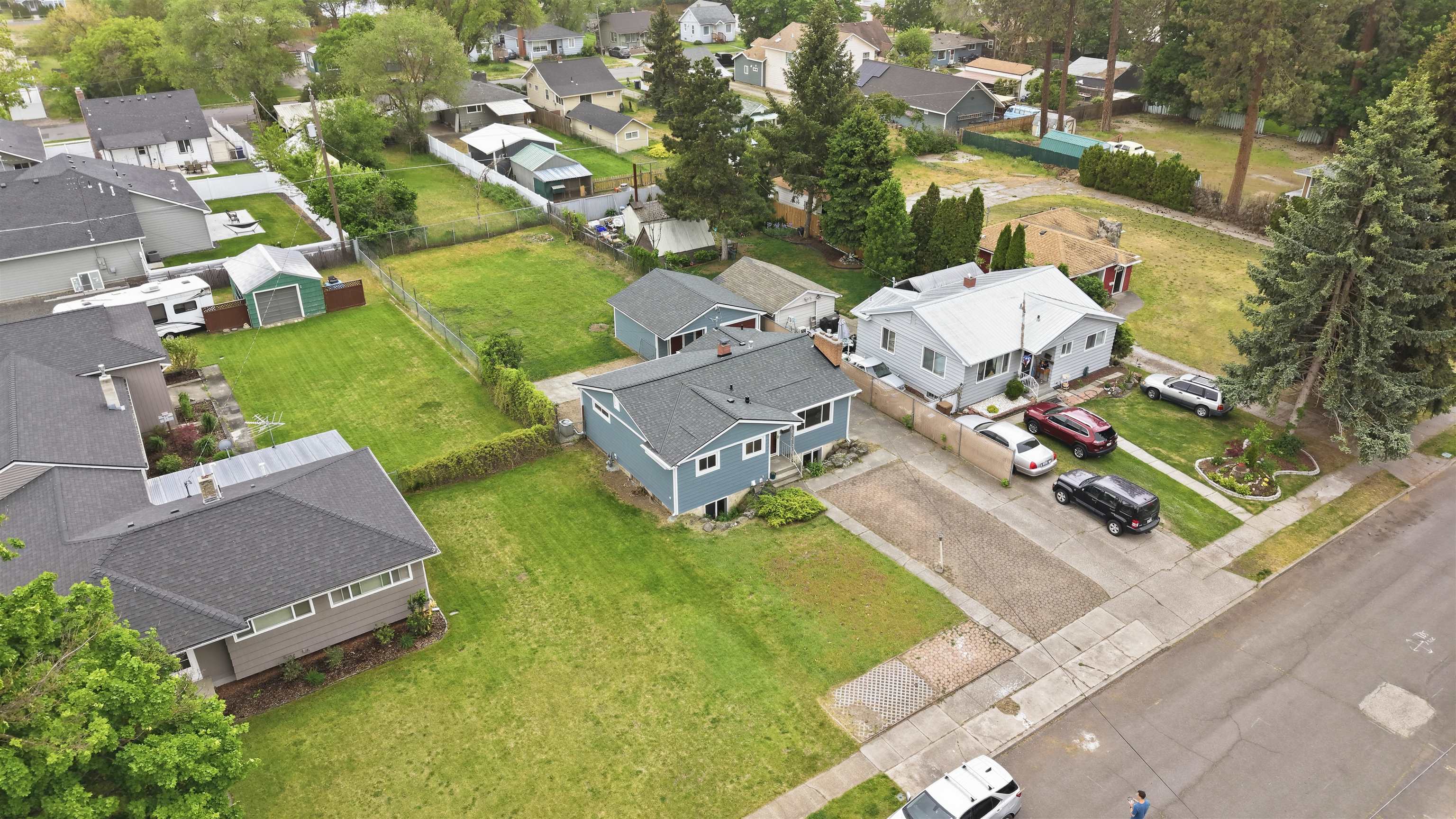 4011 W Everett Ave - Photo 7