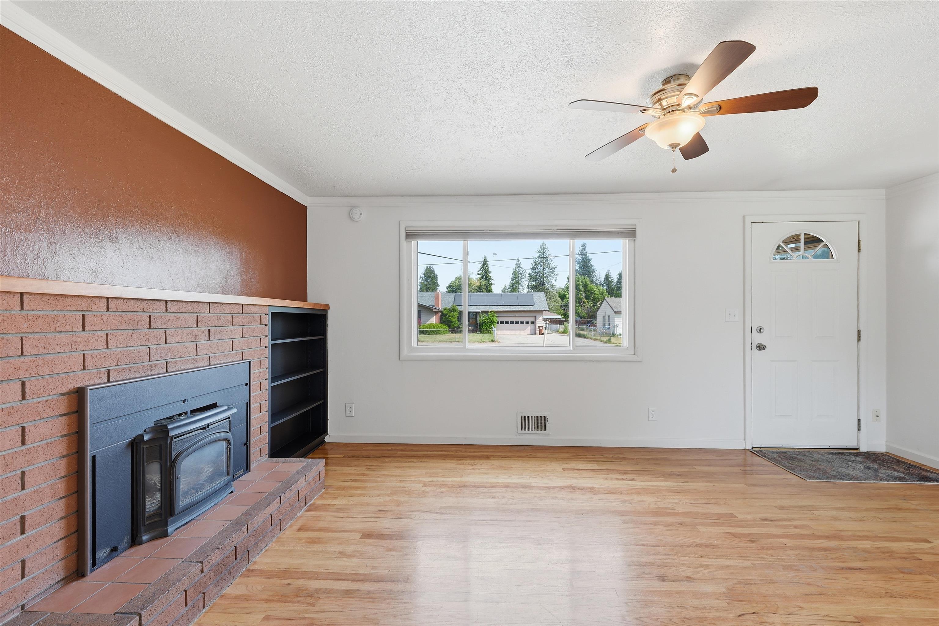 4011 W Everett Ave - Photo 9