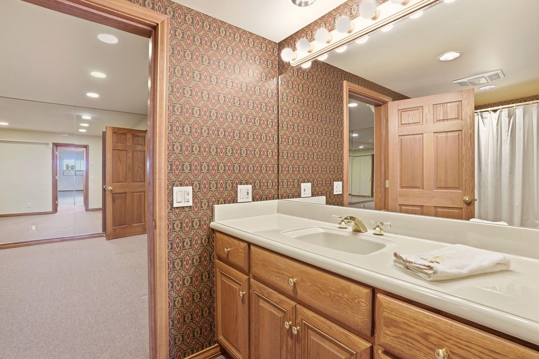 3409 W Horizon Ave - Photo 38