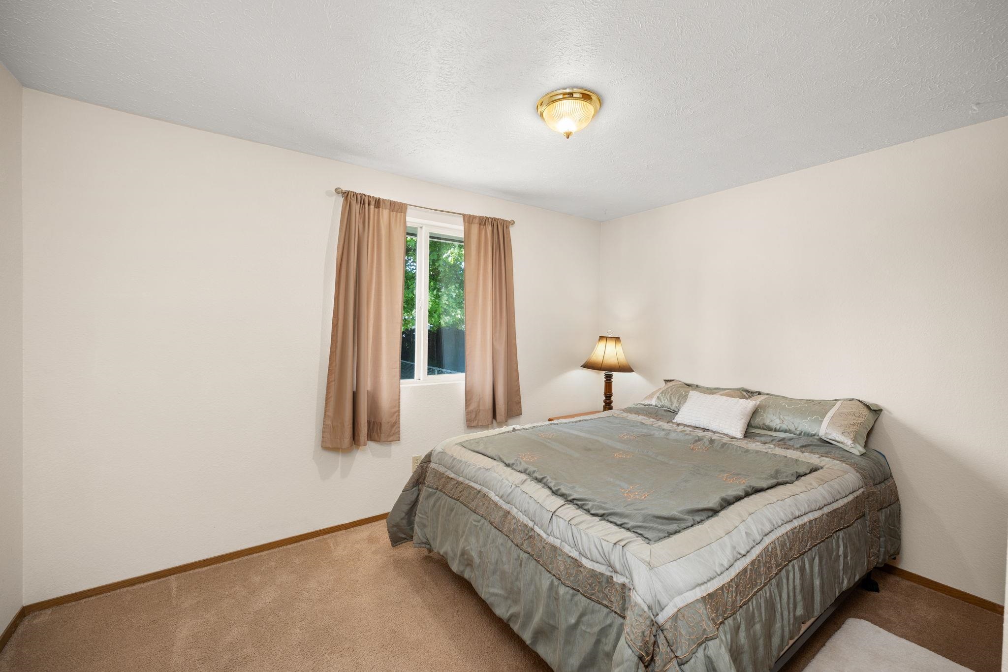 14517 E Broadway Ave - Photo 12