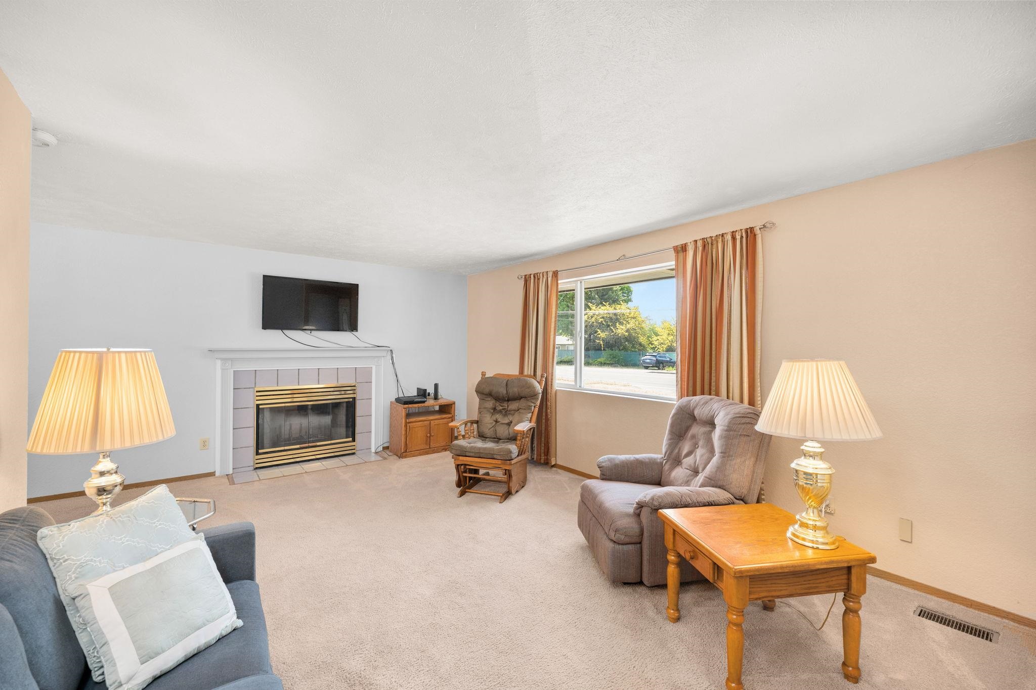 14517 E Broadway Ave - Photo 3