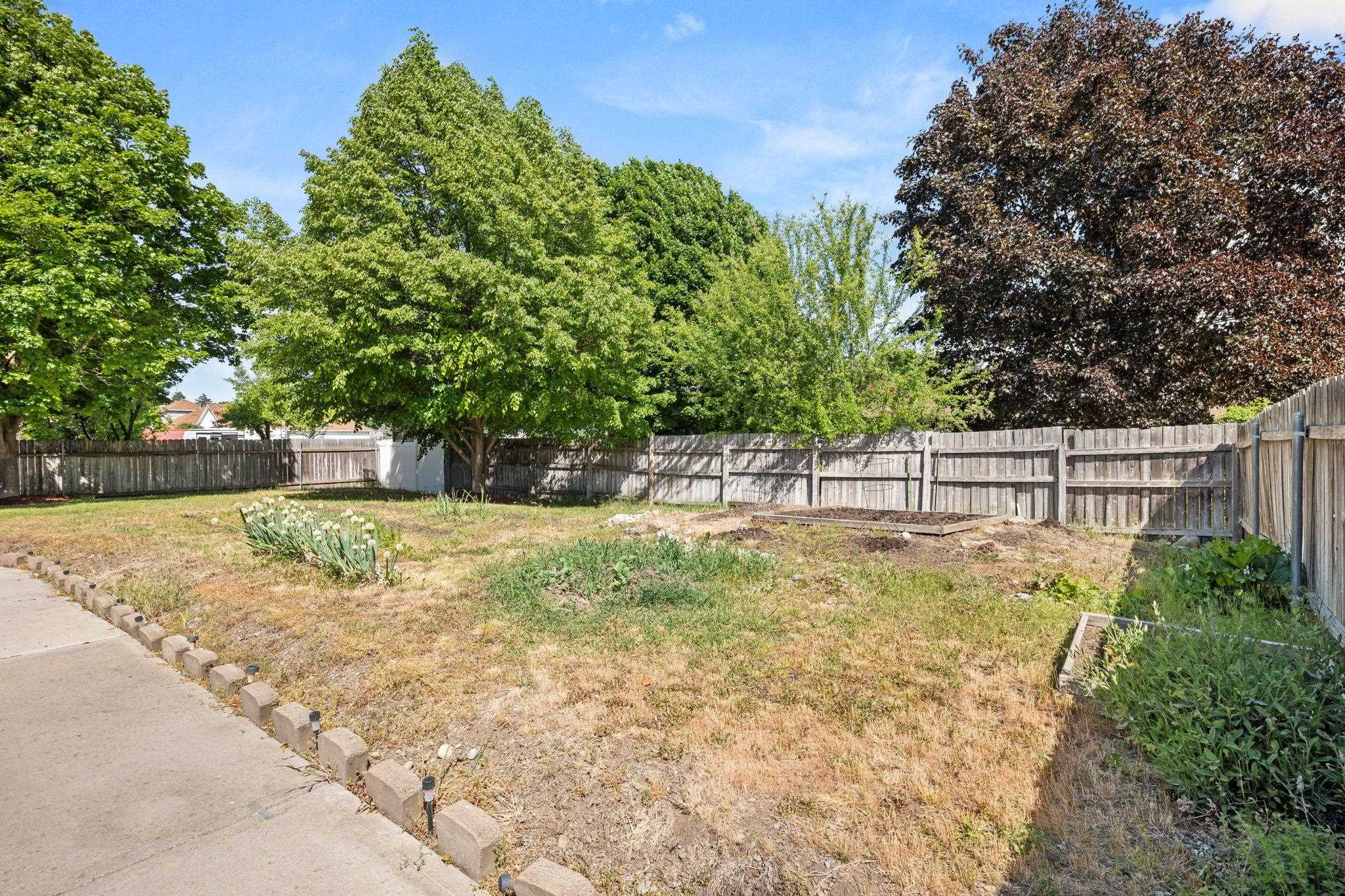 14517 E Broadway Ave - Photo 28